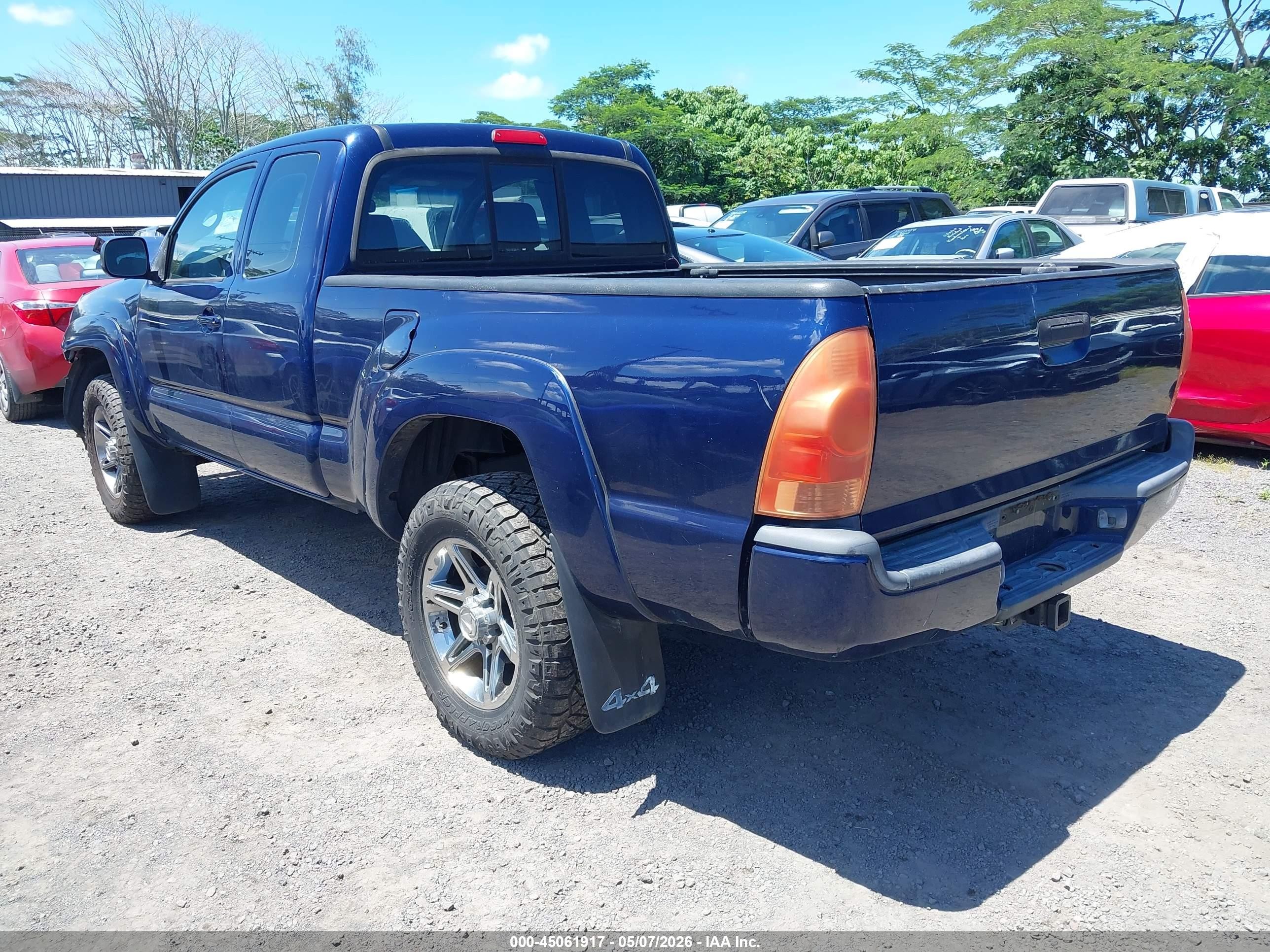 2005 Toyota Tacoma   Blue vin: 5TEUX42N85Z133559