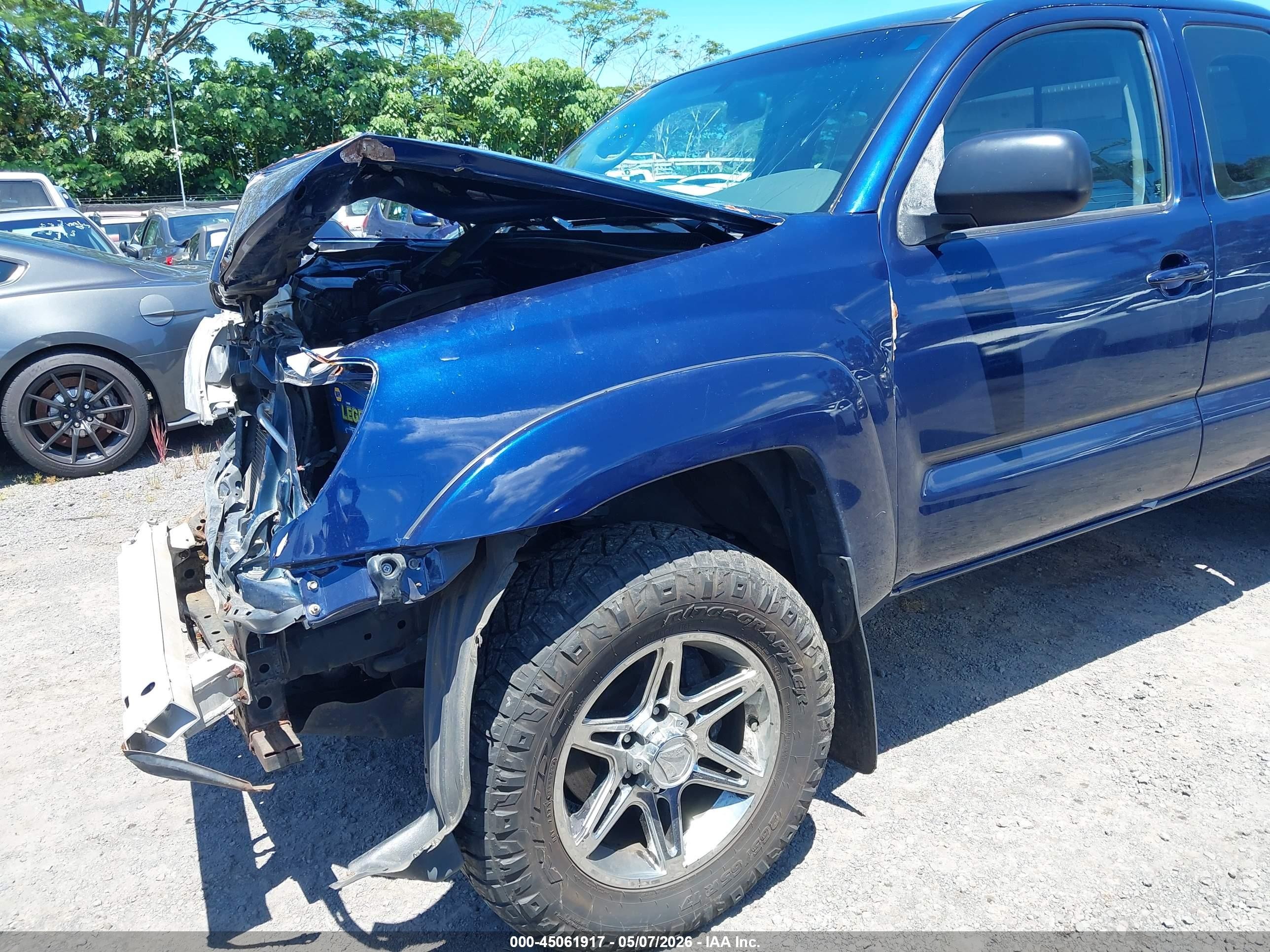 2005 Toyota Tacoma   Blue vin: 5TEUX42N85Z133559