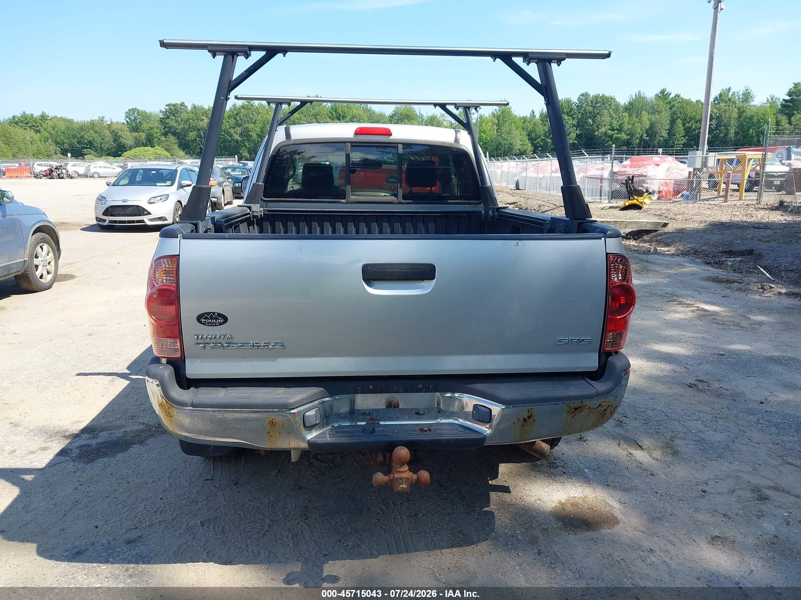 2007 Toyota Tacoma   Silver vin: 5TEUX42N87Z441334