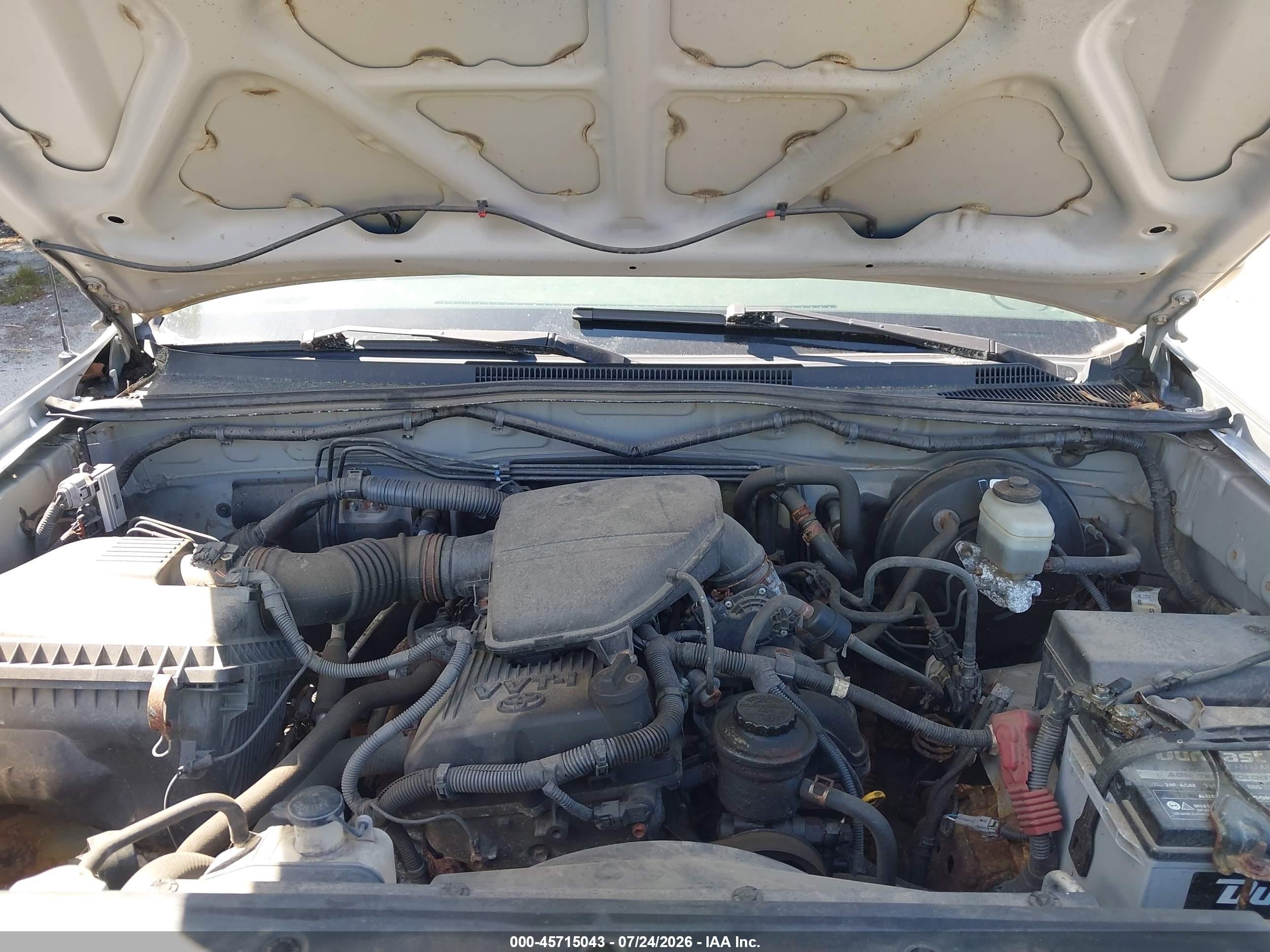 2007 Toyota Tacoma   Silver vin: 5TEUX42N87Z441334