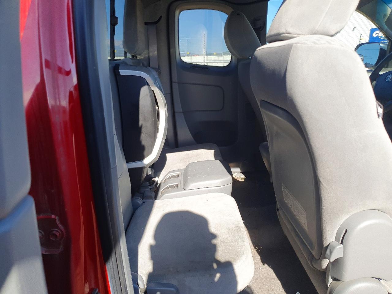 2009 Toyota Tacoma Access Cab Red vin: 5TEUX42N89Z610013