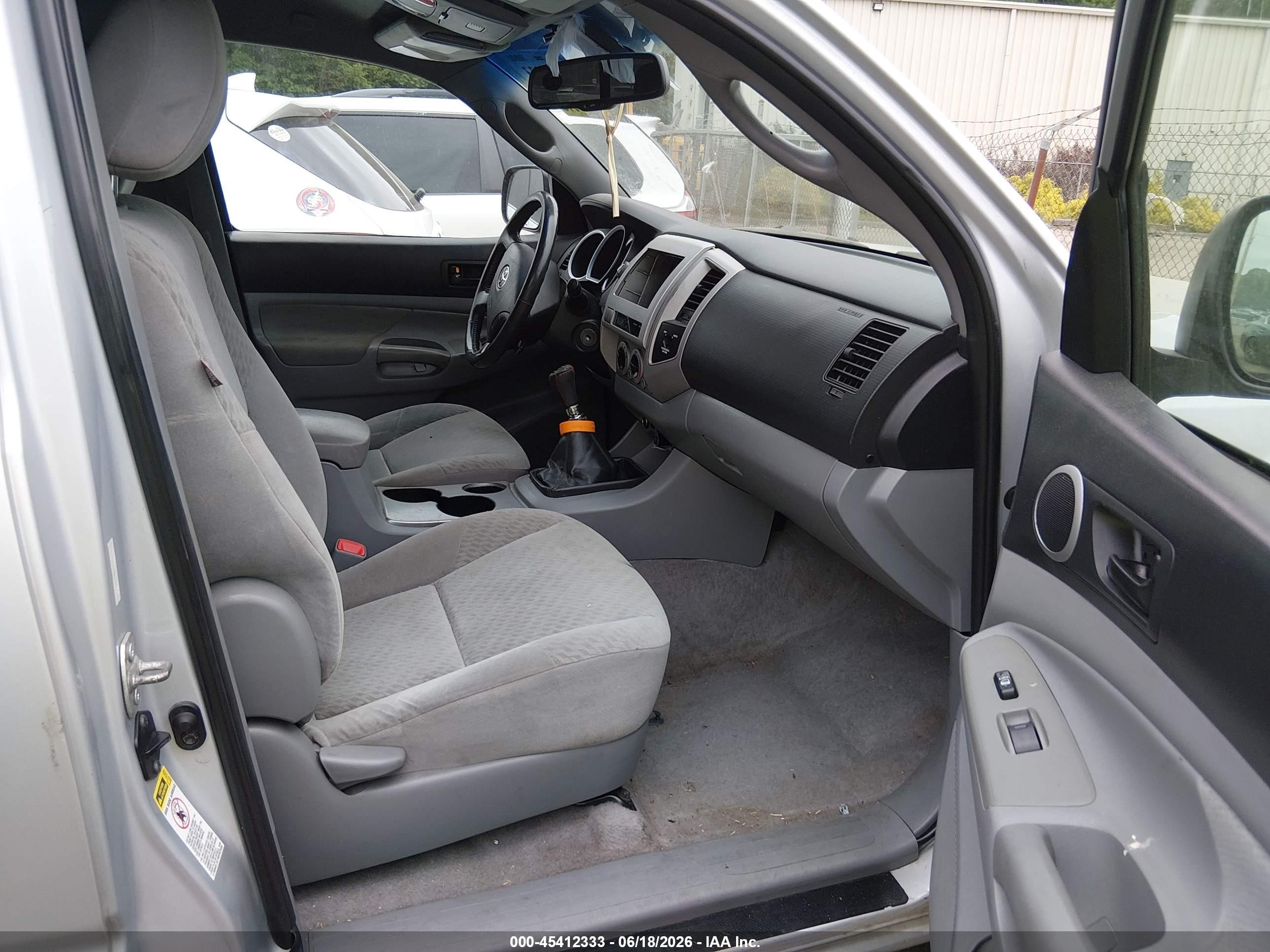 2009 Toyota Tacoma Silver vin: 5TEUX42N89Z643335