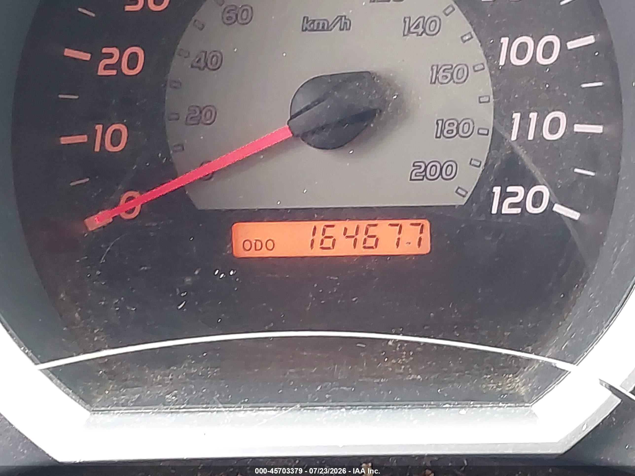 2005 Toyota Tacoma   Silver vin: 5TEUX42N95Z115894