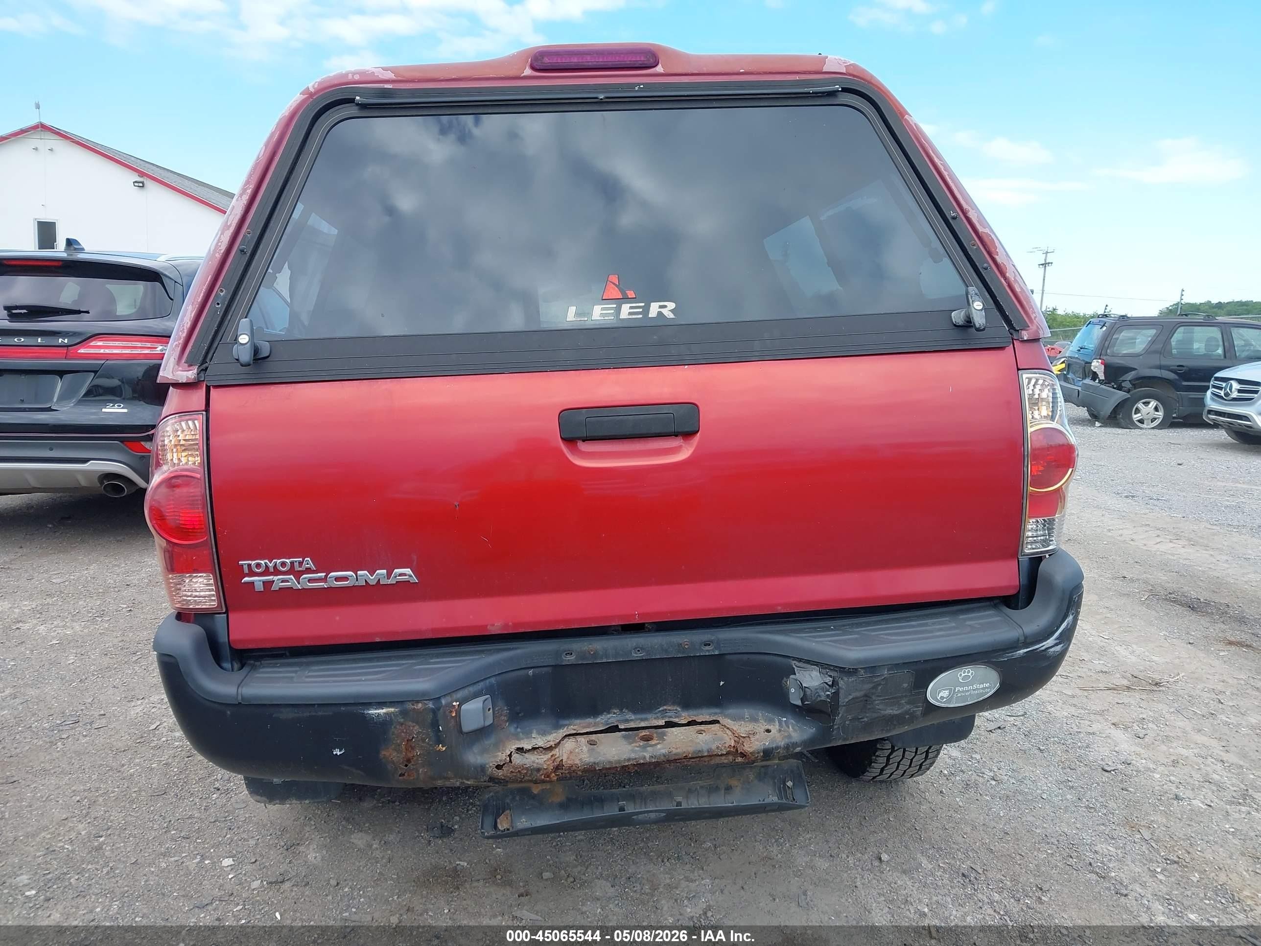 2006 Toyota Tacoma   Red vin: 5TEUX42N96Z304952