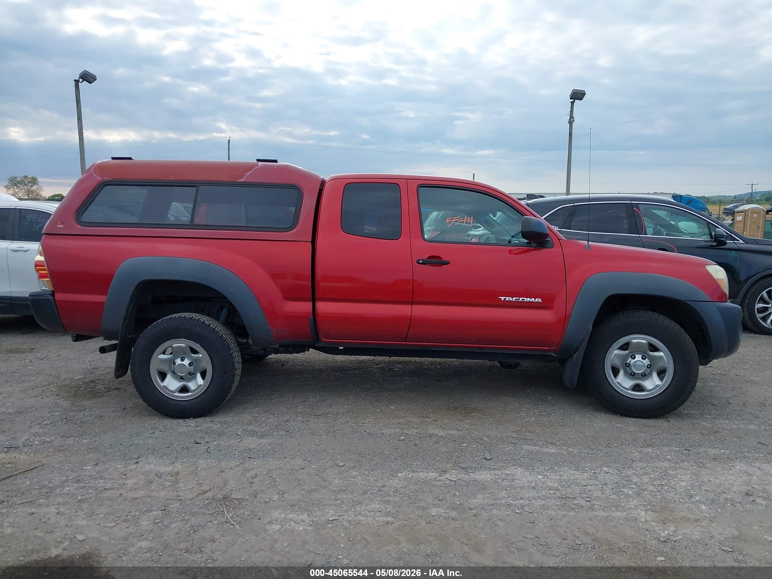 2006 Toyota Tacoma   Red vin: 5TEUX42N96Z304952
