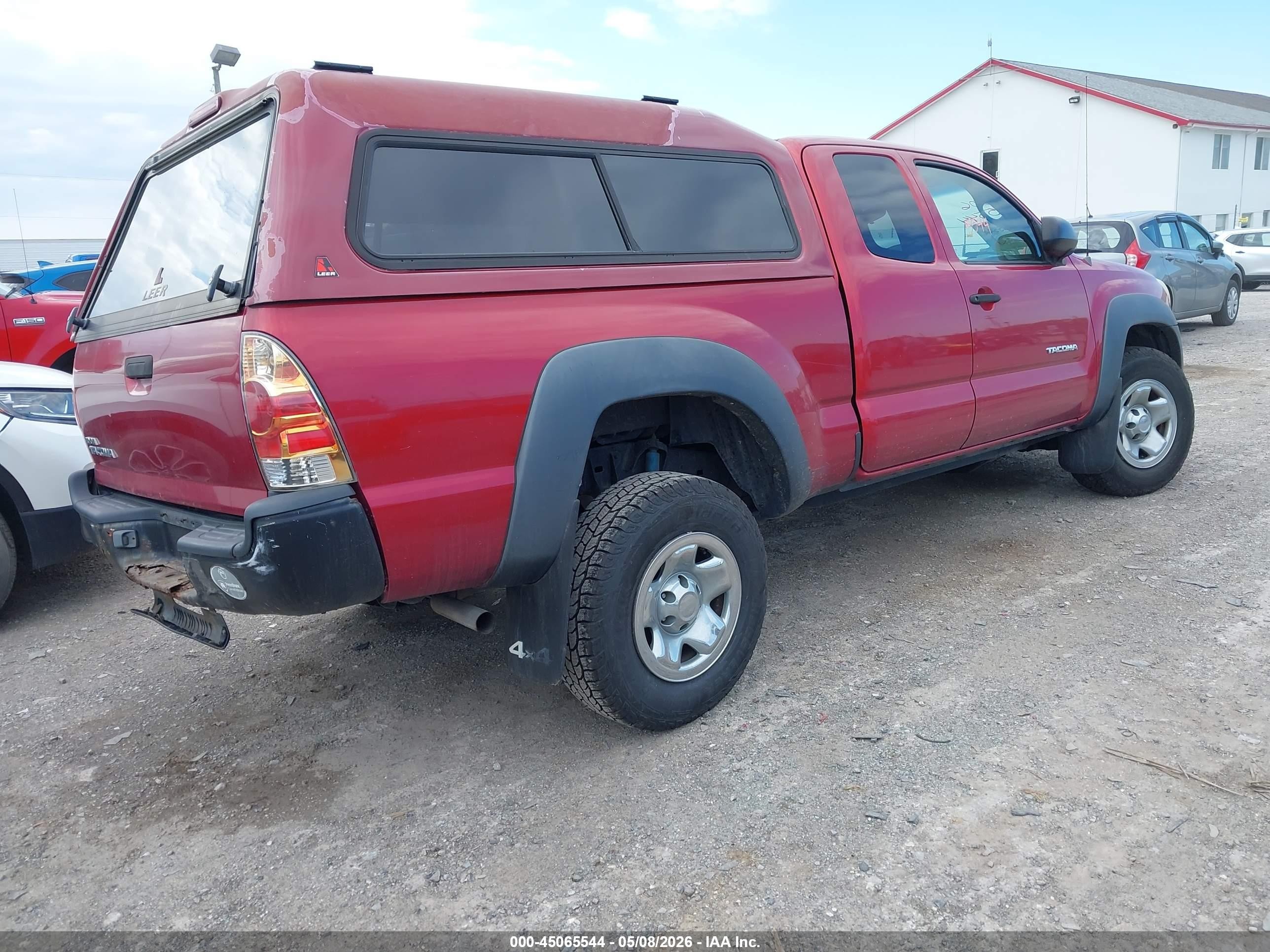 2006 Toyota Tacoma   Red vin: 5TEUX42N96Z304952