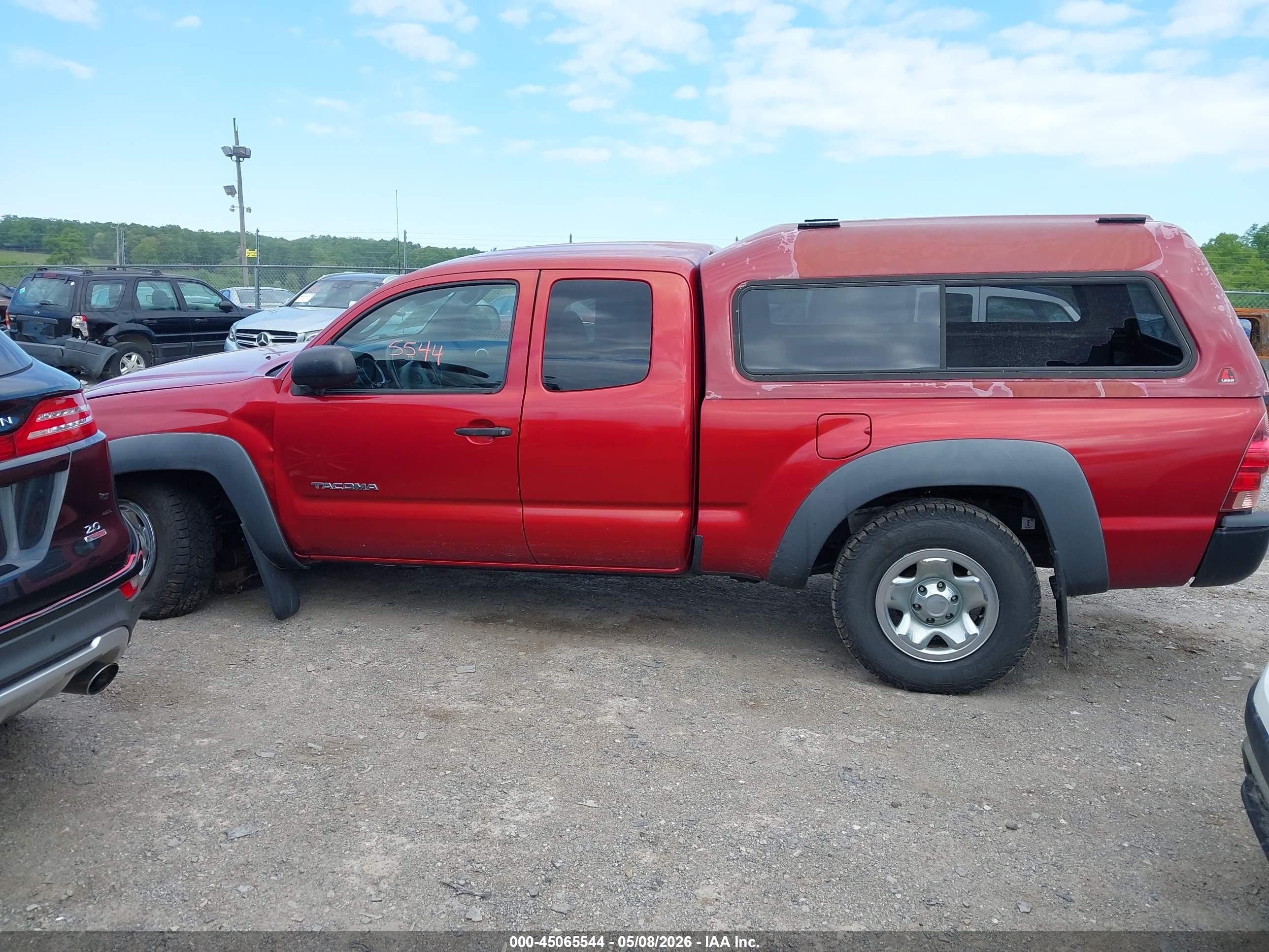 2006 Toyota Tacoma   Red vin: 5TEUX42N96Z304952