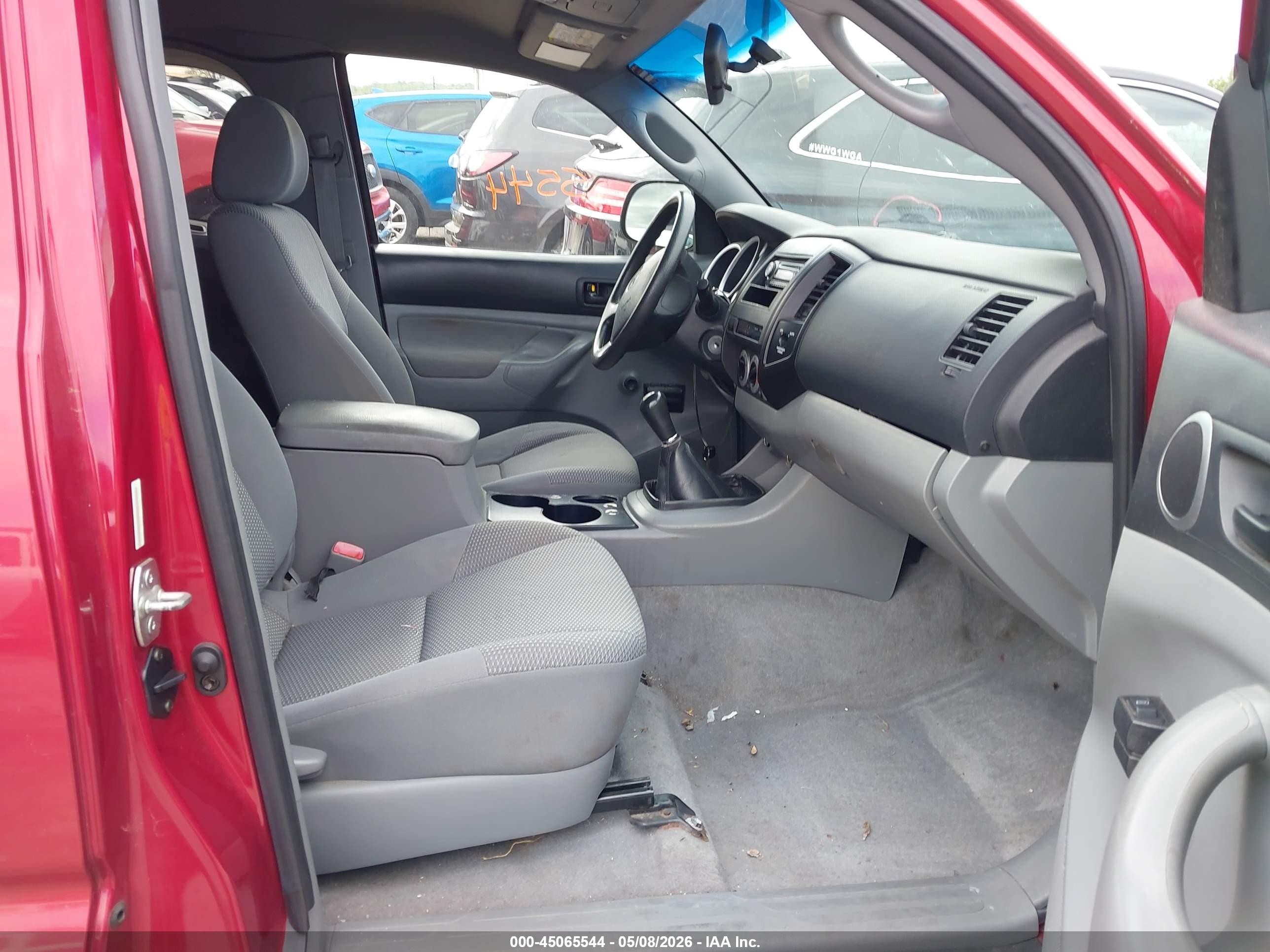 2006 Toyota Tacoma   Red vin: 5TEUX42N96Z304952