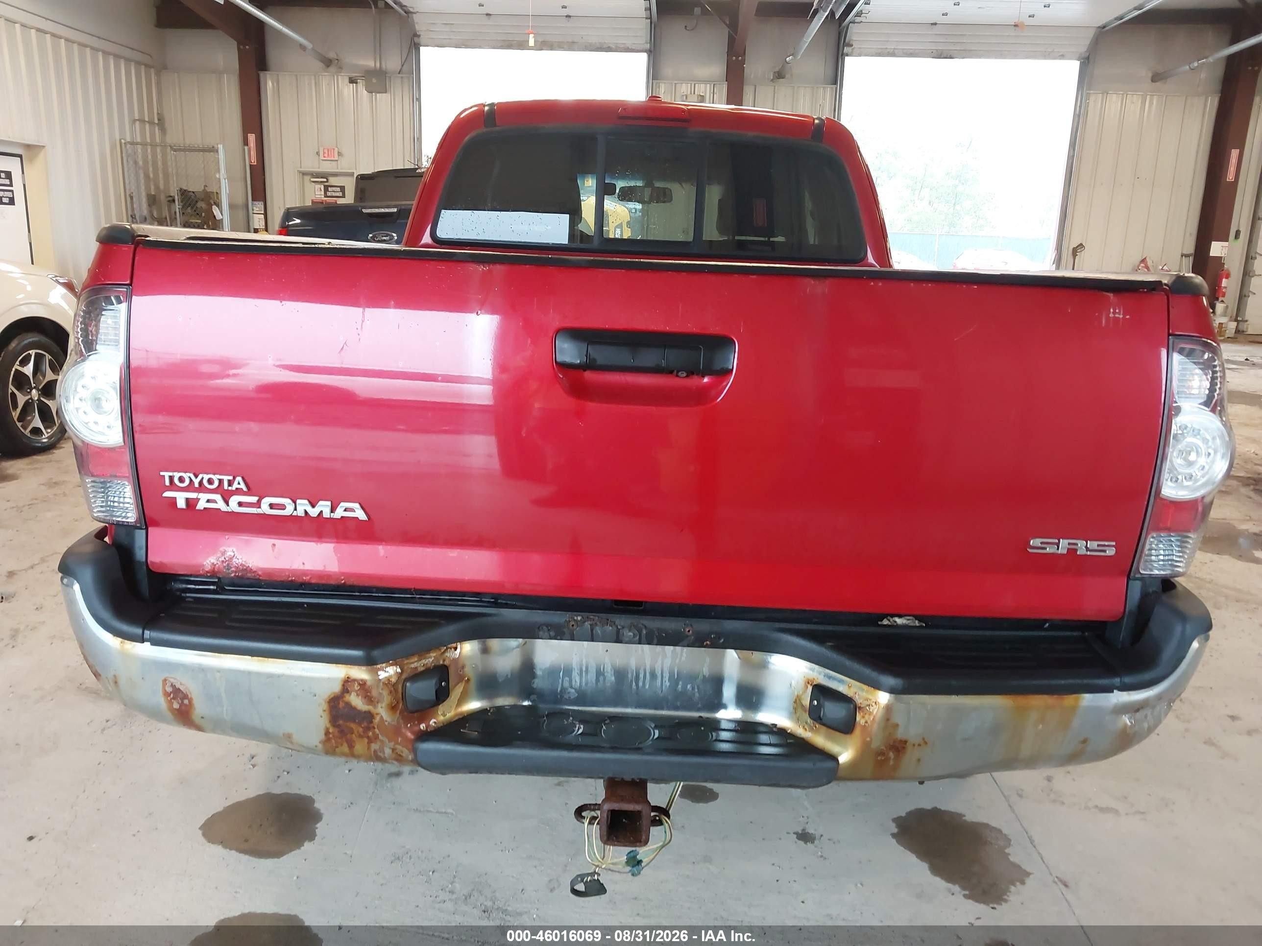 2009 Toyota Tacoma   Red vin: 5TEUX42NX9Z658662