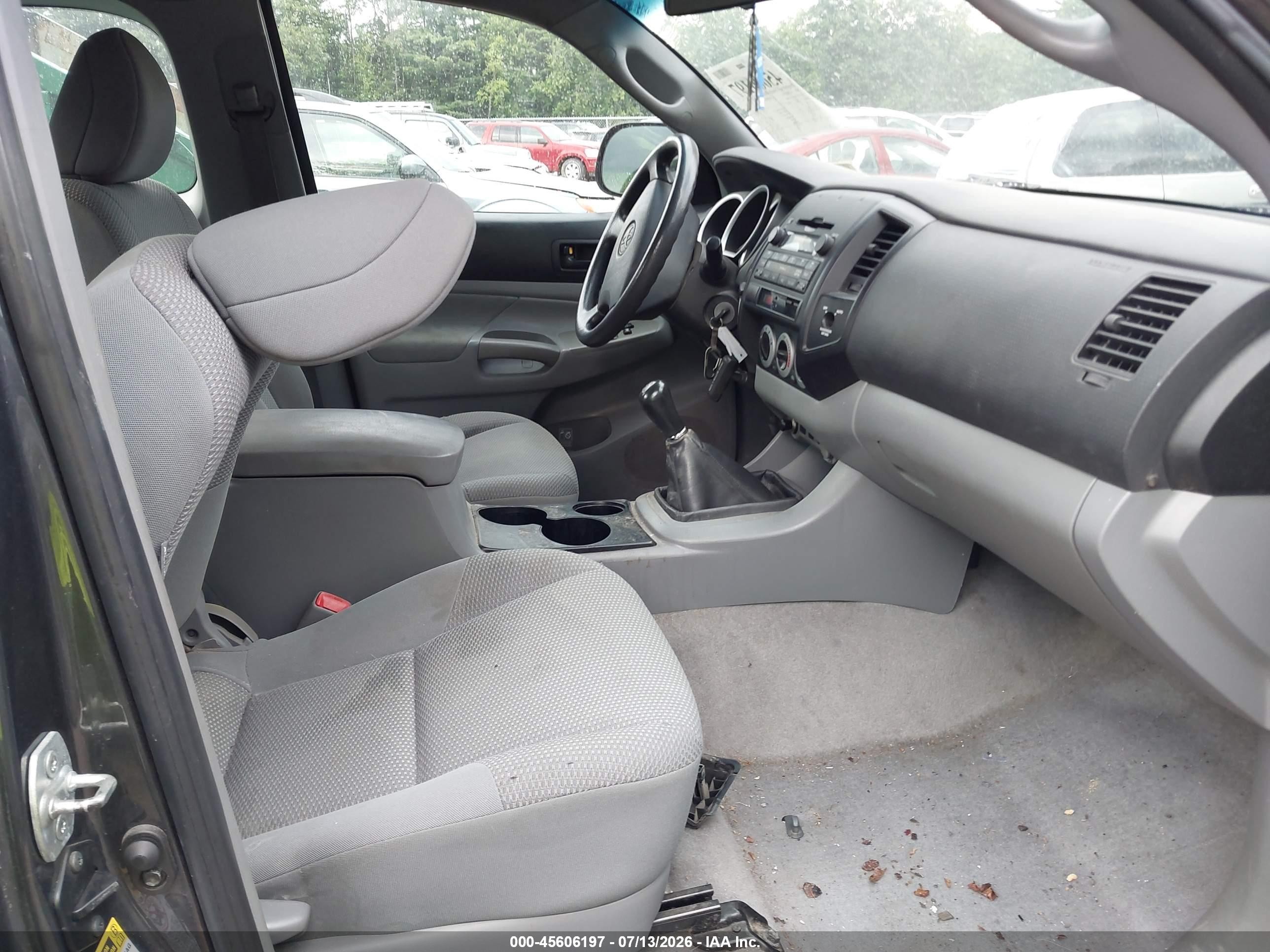 2010 Toyota Tacoma   Серый vin: 5TEUX4EN4AZ743853