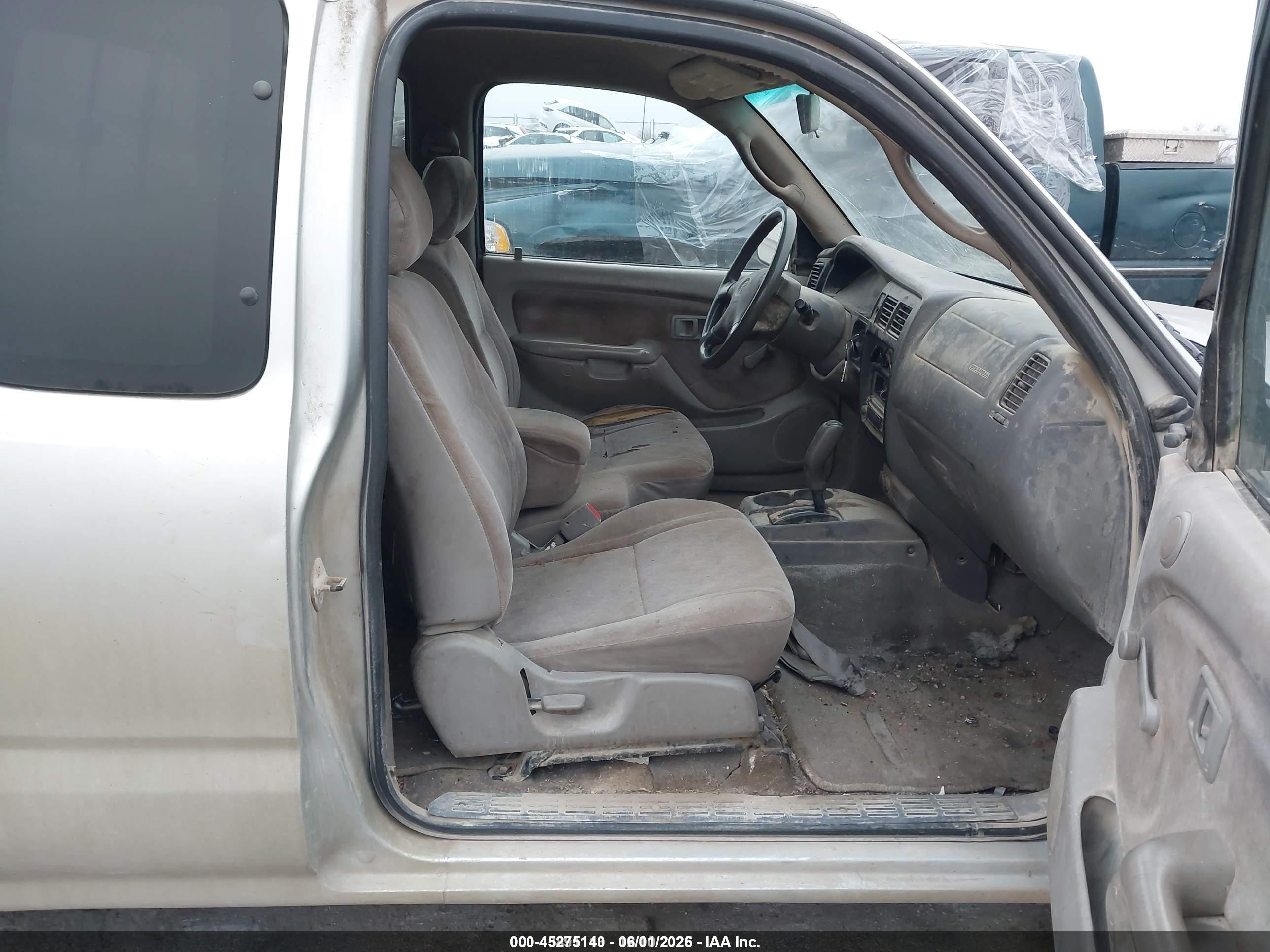 2003 Toyota Tacoma   Silver vin: 5TEVL52N03Z157955
