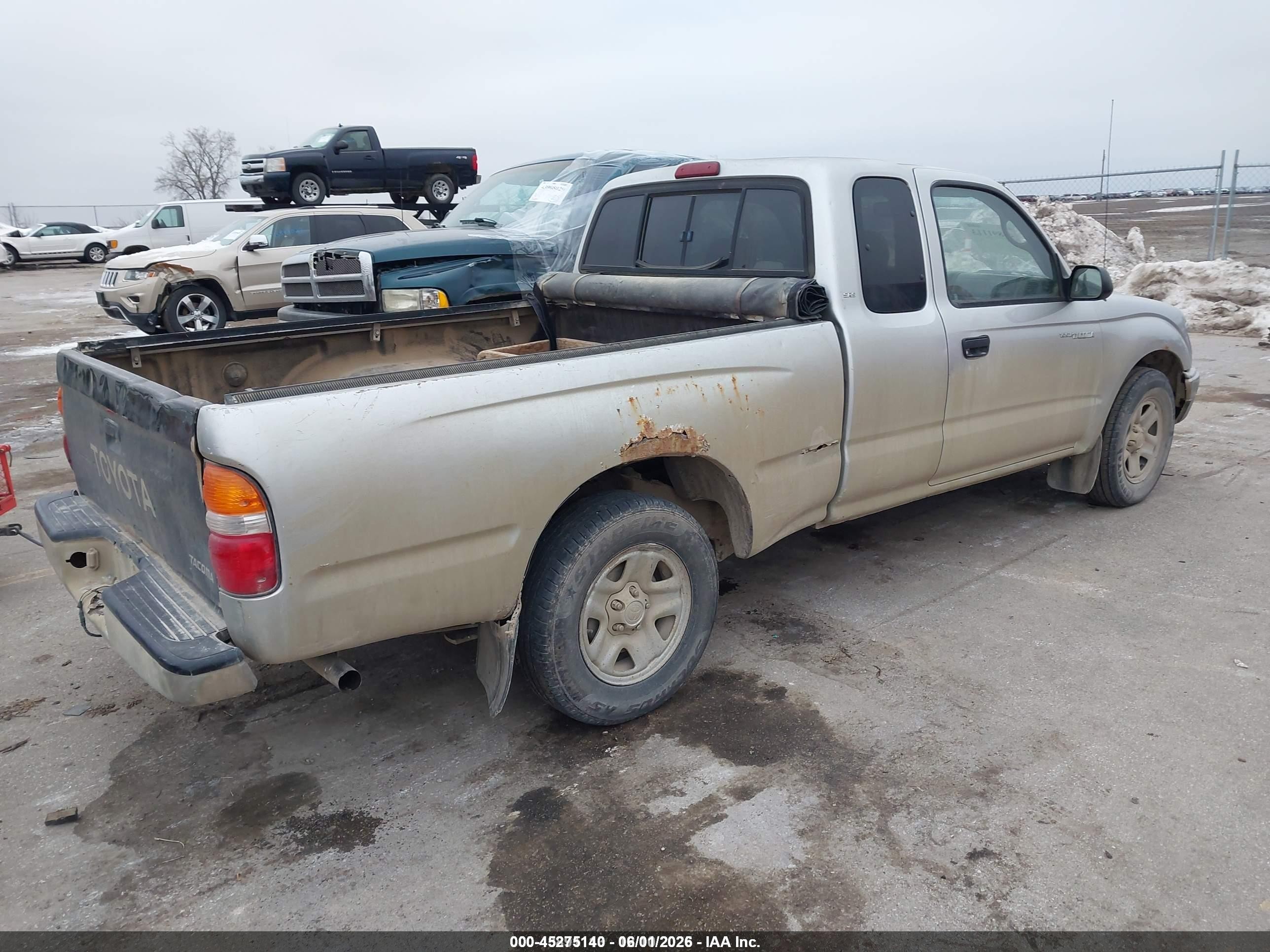 2003 Toyota Tacoma   Silver vin: 5TEVL52N03Z157955