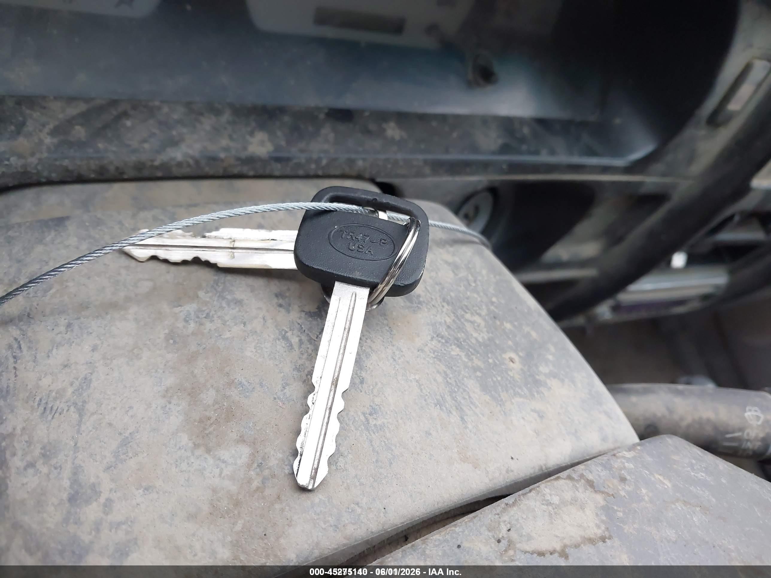 2003 Toyota Tacoma   Silver vin: 5TEVL52N03Z157955