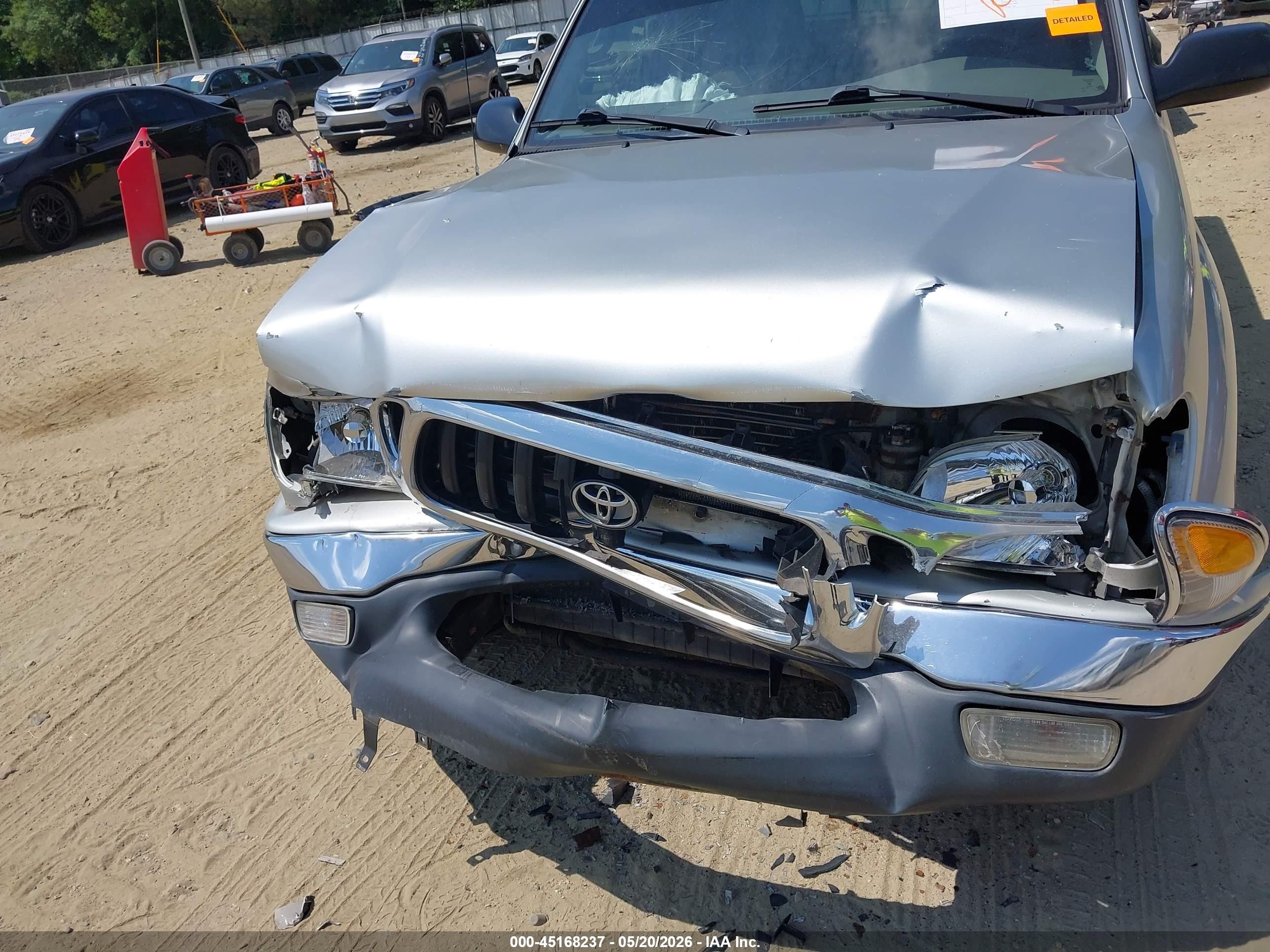 2003 Toyota Tacoma   Silver vin: 5TEVL52N03Z168759