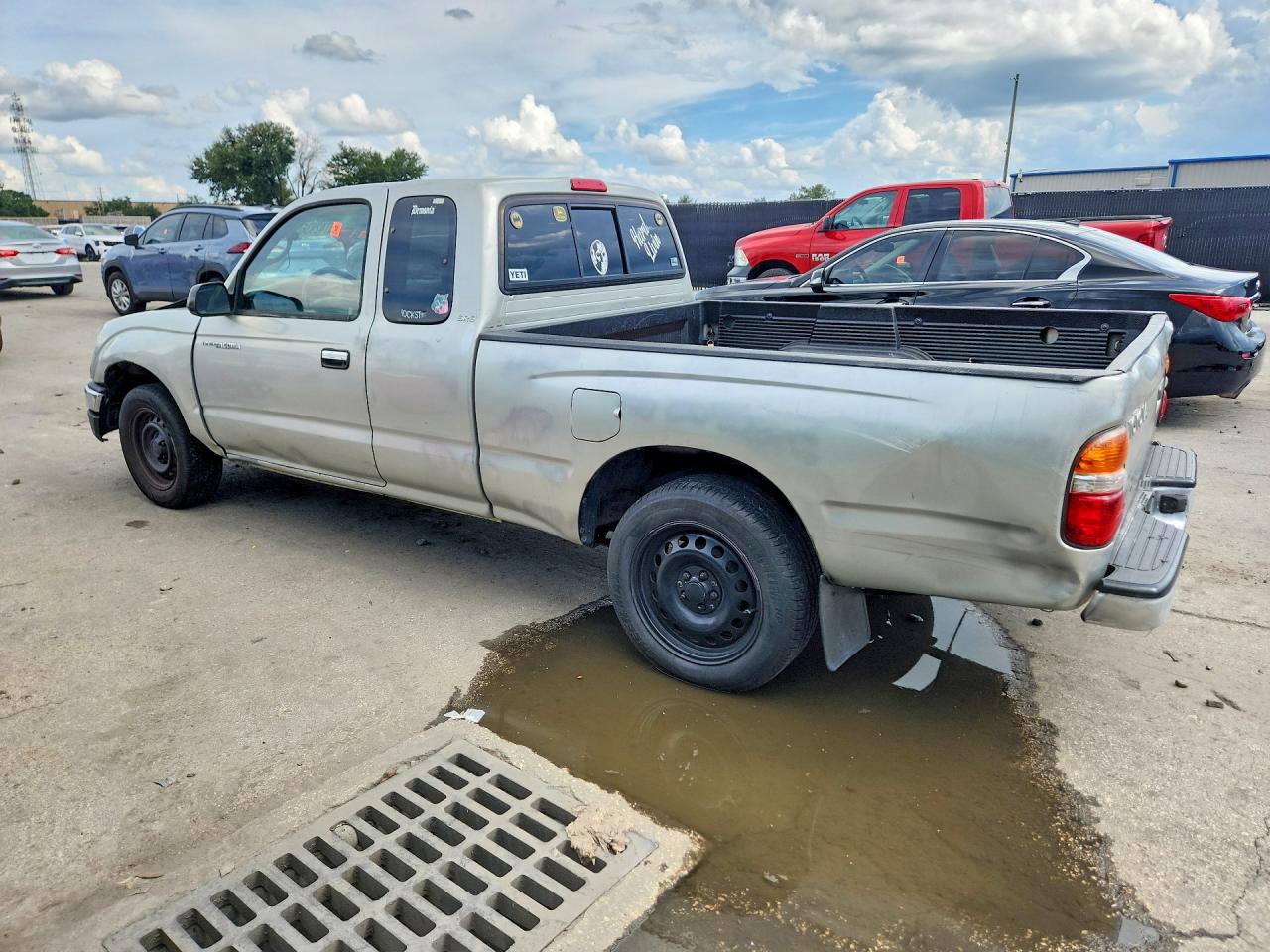2003 Toyota Tacoma Base Silver vin: 5TEVL52N03Z282468