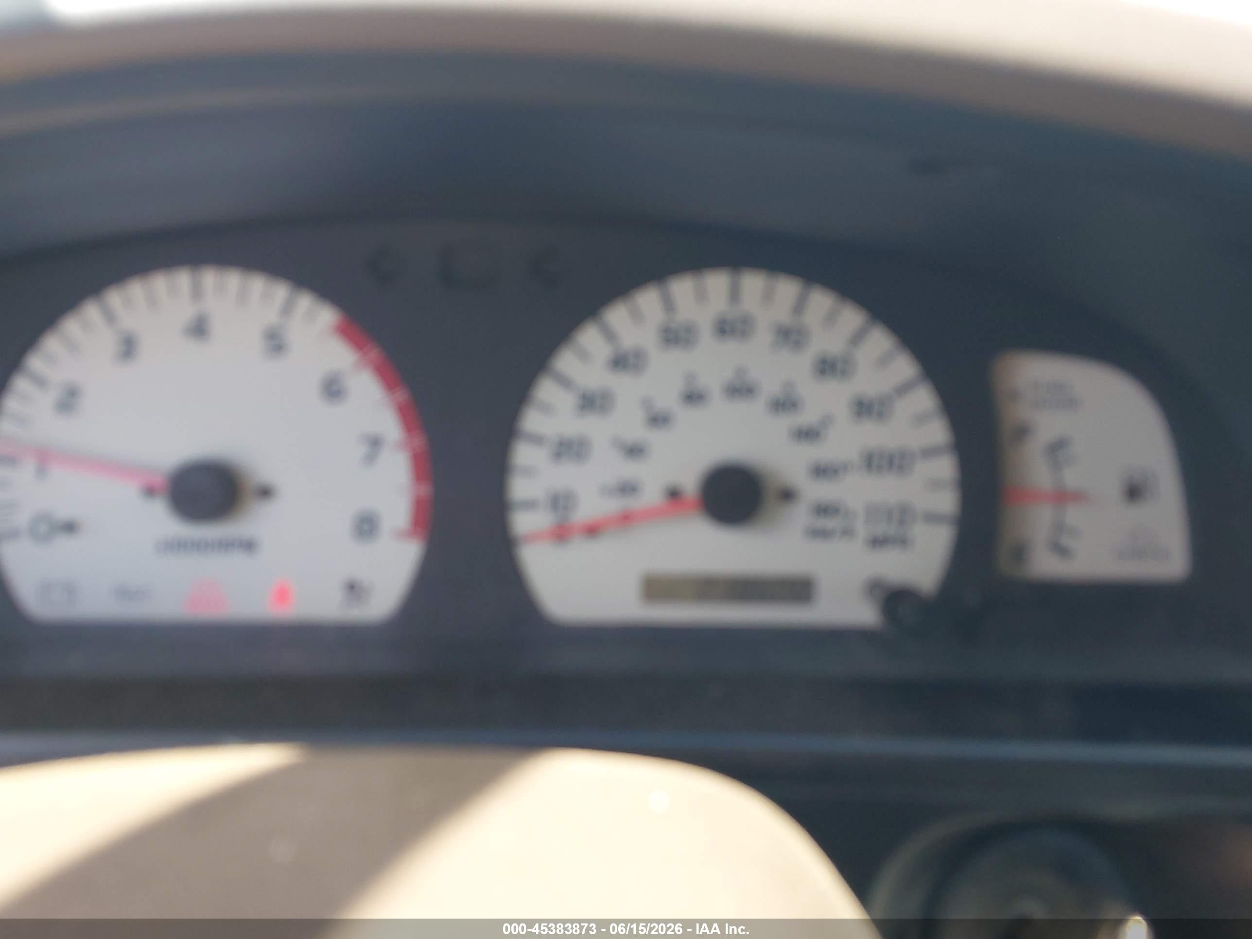 2004 Toyota Tacoma   White vin: 5TEVL52N04Z392504