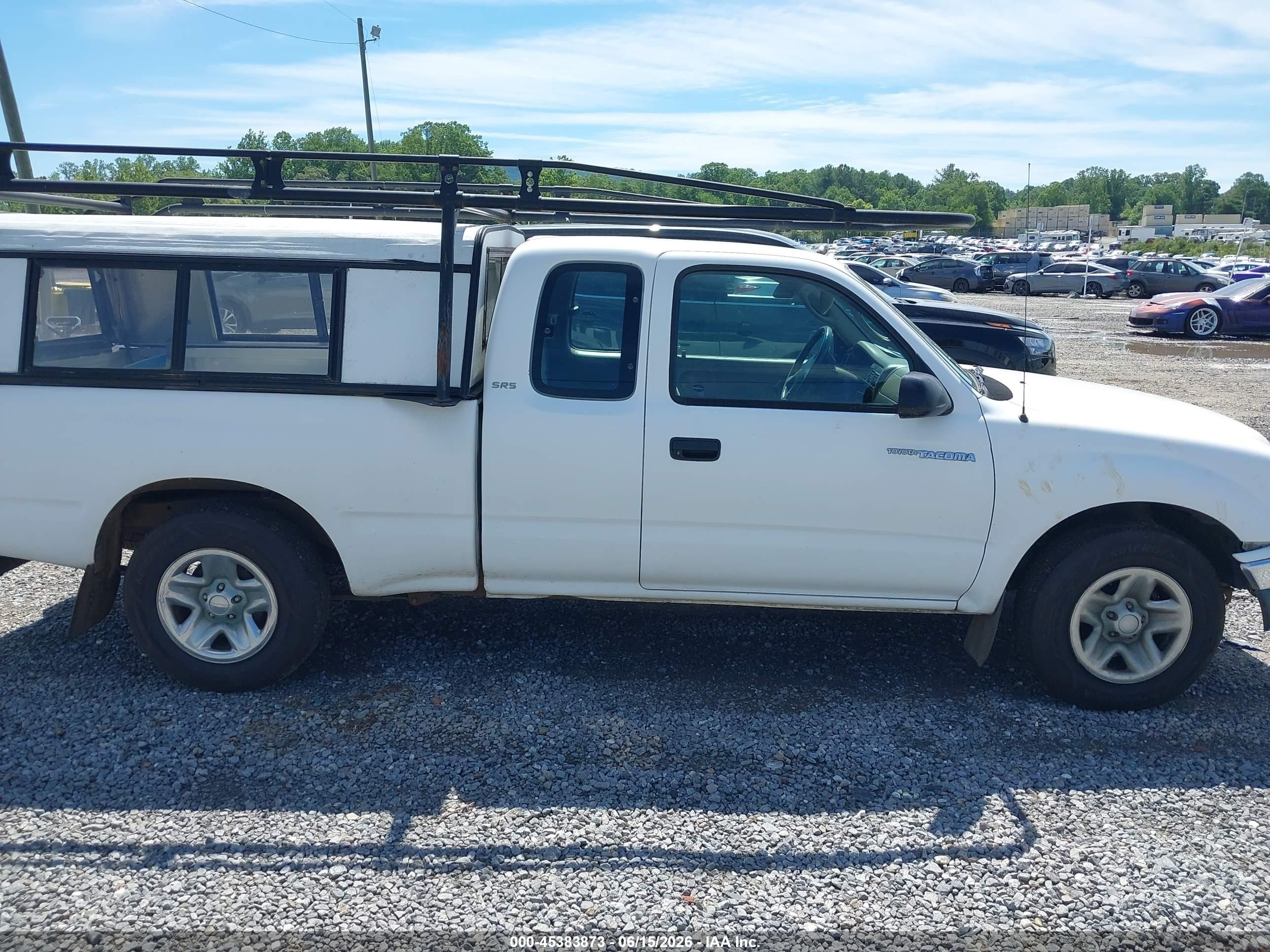 2004 Toyota Tacoma   White vin: 5TEVL52N04Z392504