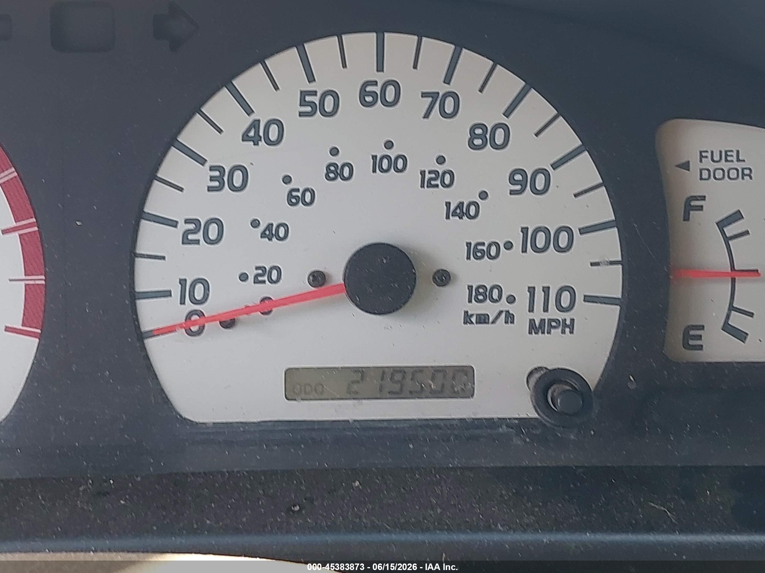 2004 Toyota Tacoma   White vin: 5TEVL52N04Z392504