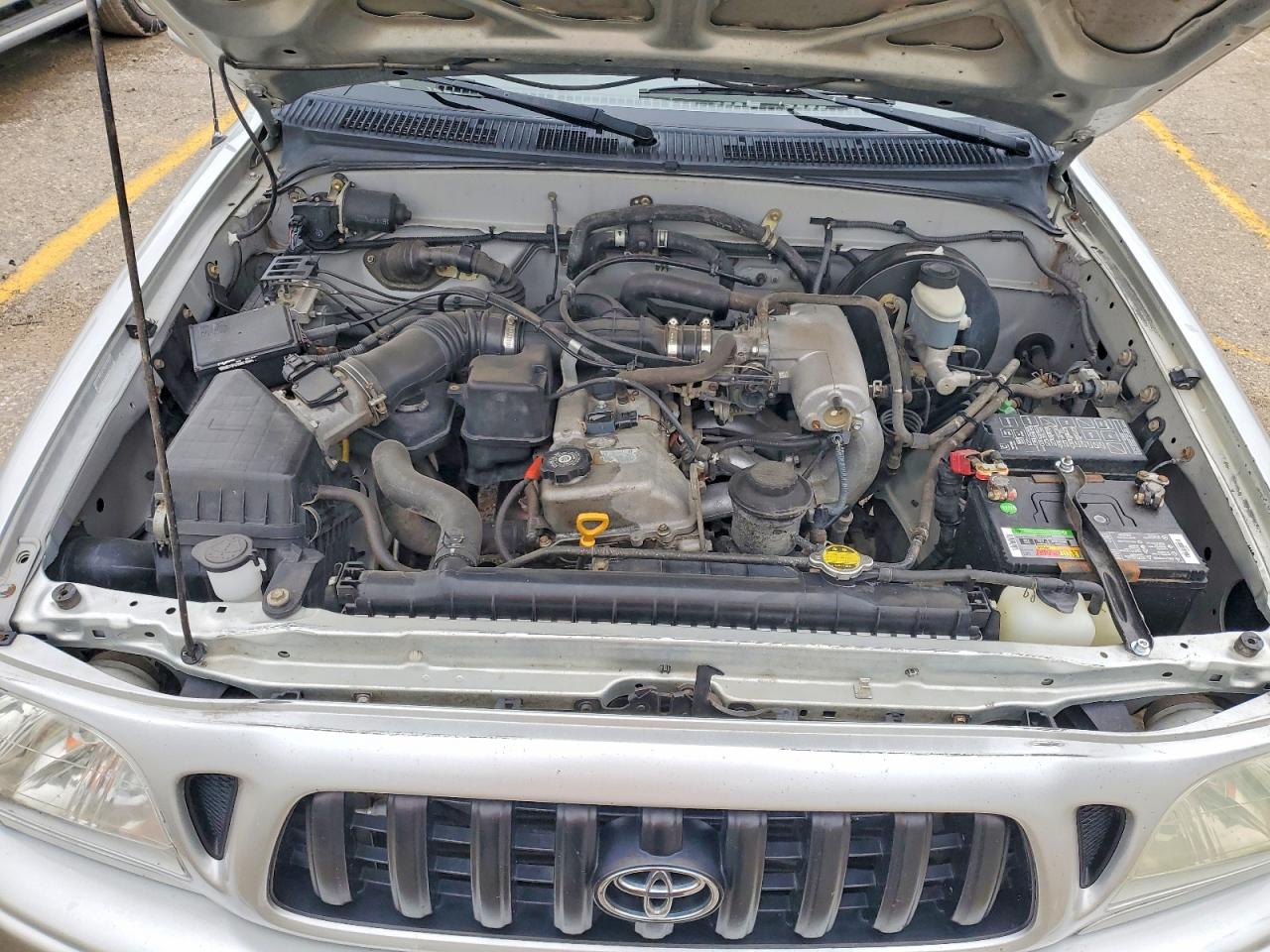 2005 Toyota Tacoma Silver vin: 5TEVL52N04Z435514