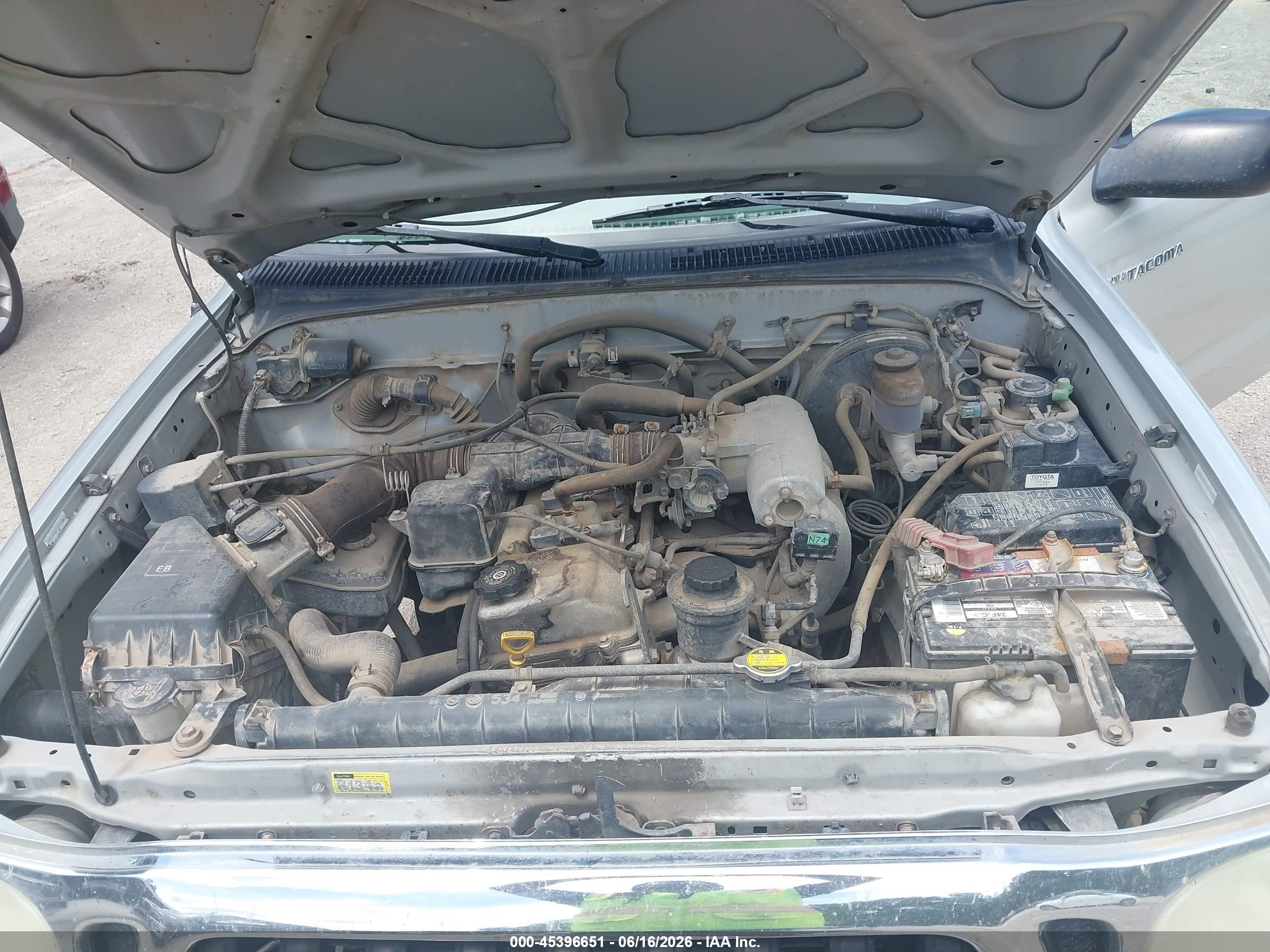 2001 Toyota Tacoma   Серебряный vin: 5TEVL52N11Z876547