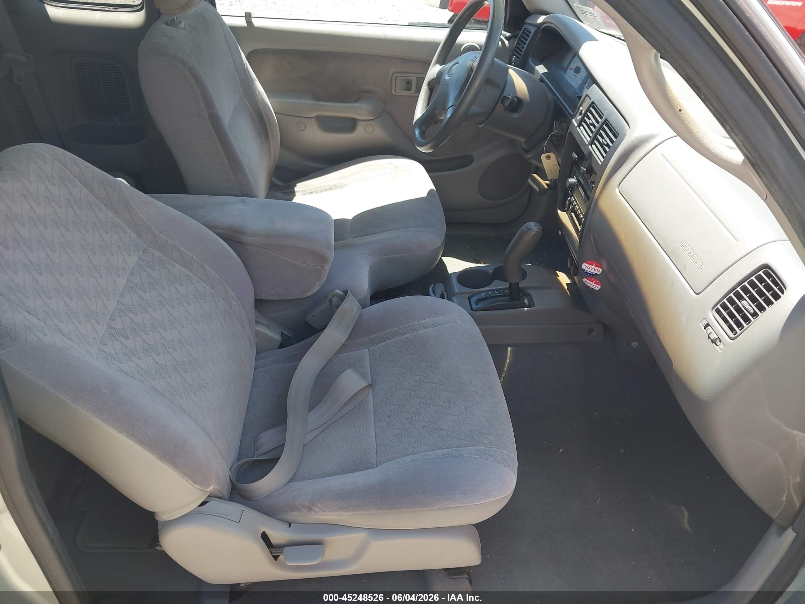2002 Toyota Tacoma Silver vin: 5TEVL52N12Z046488