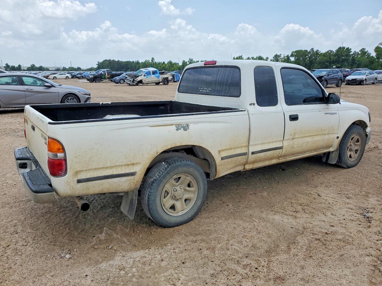 2002 Toyota Tacoma Base White vin: 5TEVL52N12Z077482