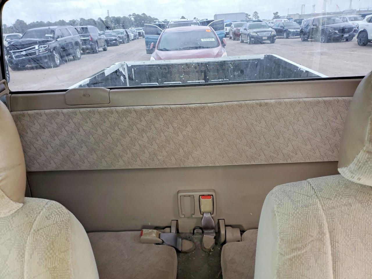 2002 Toyota Tacoma Base White vin: 5TEVL52N12Z077482