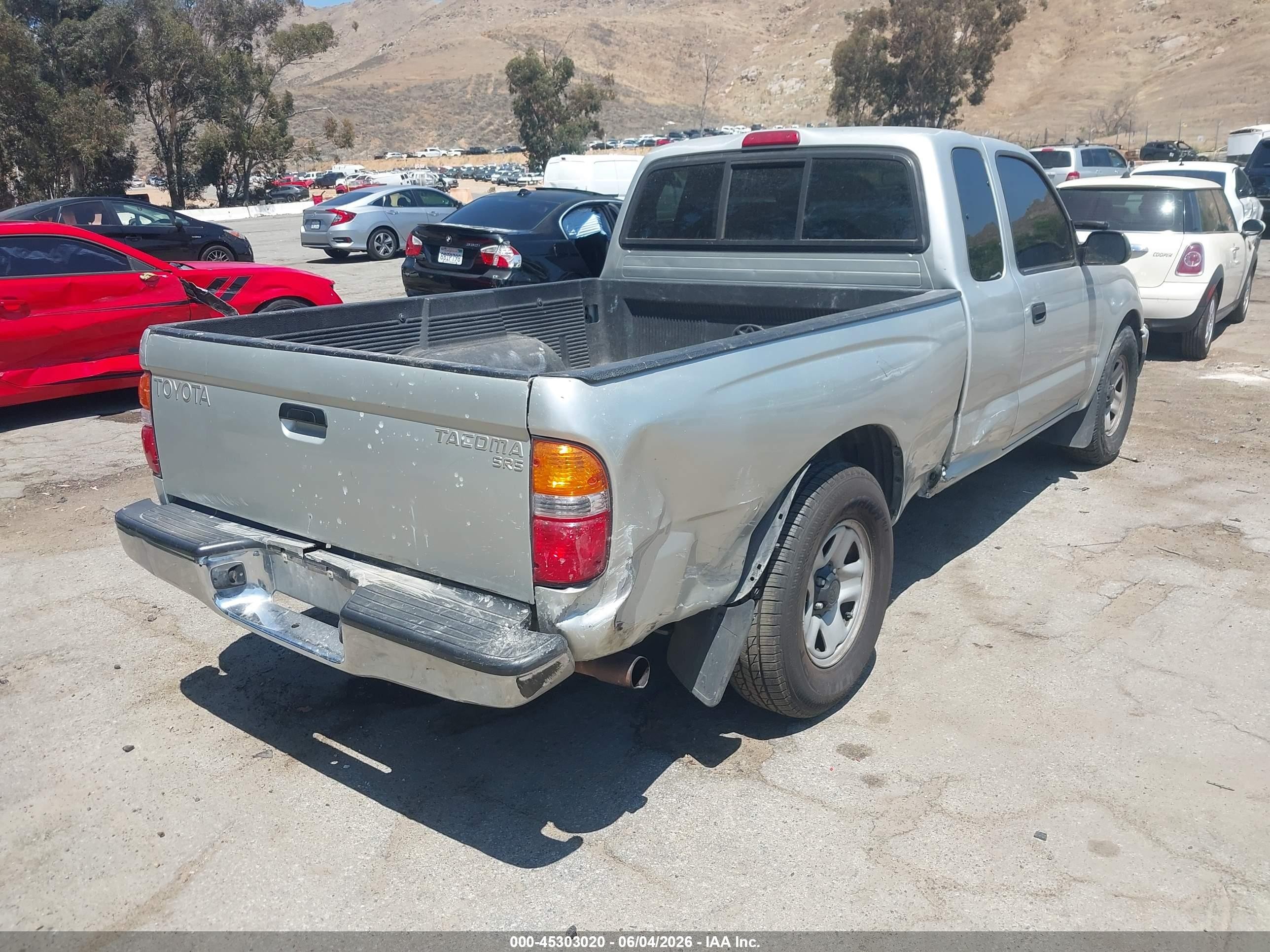 2002 Toyota Tacoma   Silver vin: 5TEVL52N12Z097652