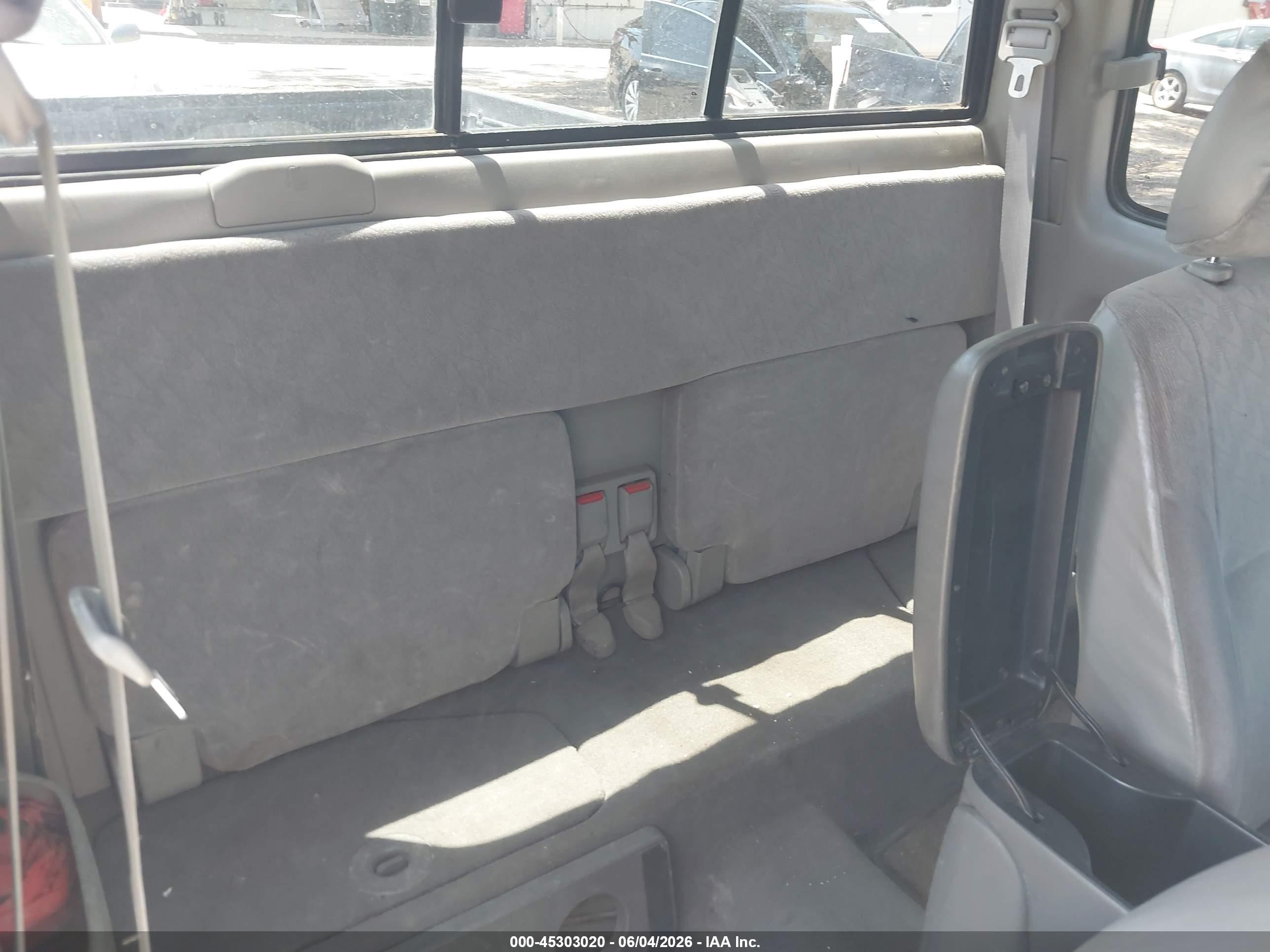 2002 Toyota Tacoma   Silver vin: 5TEVL52N12Z097652