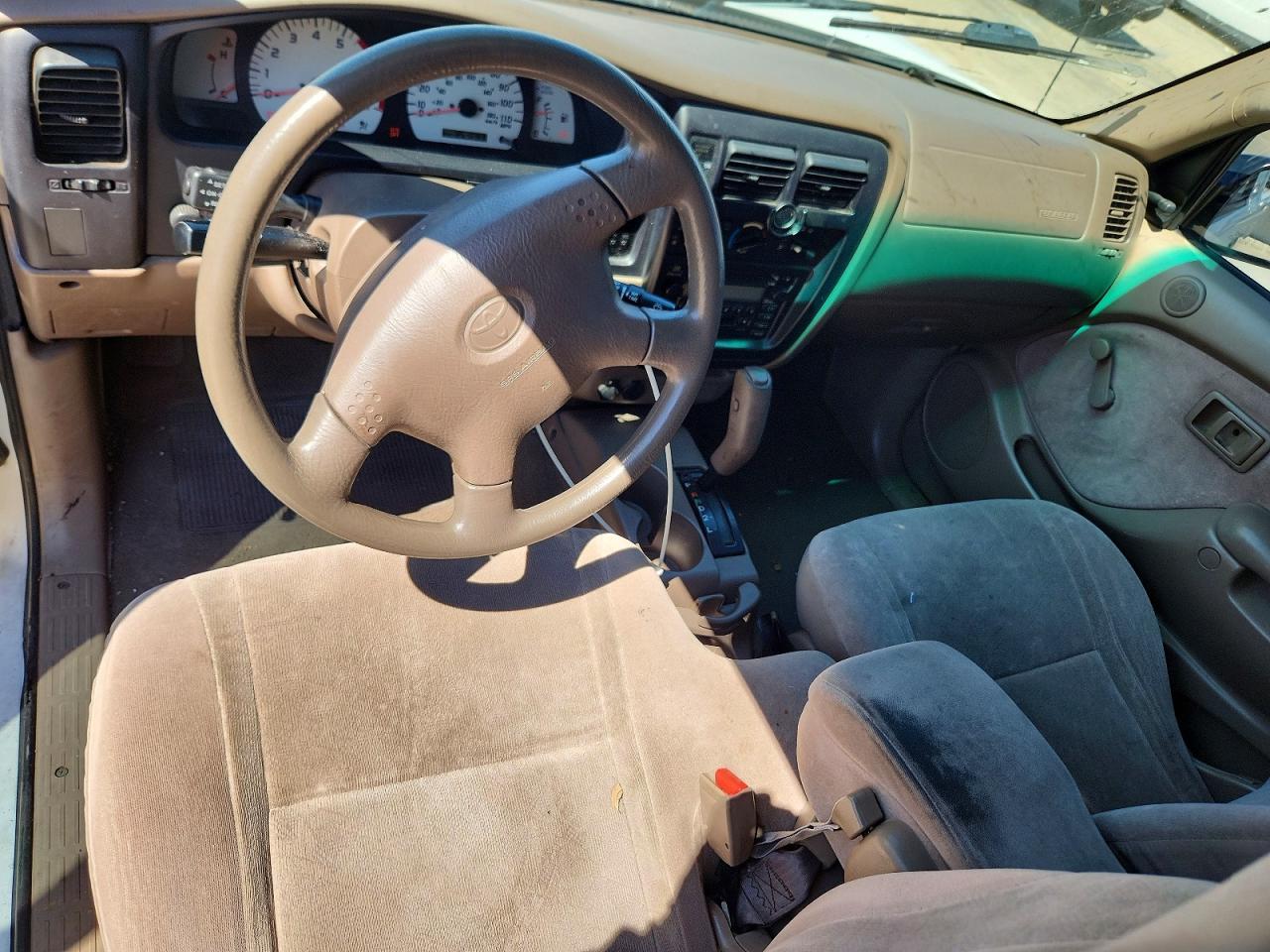 2003 Toyota Tacoma Xtracab White vin: 5TEVL52N13Z151114