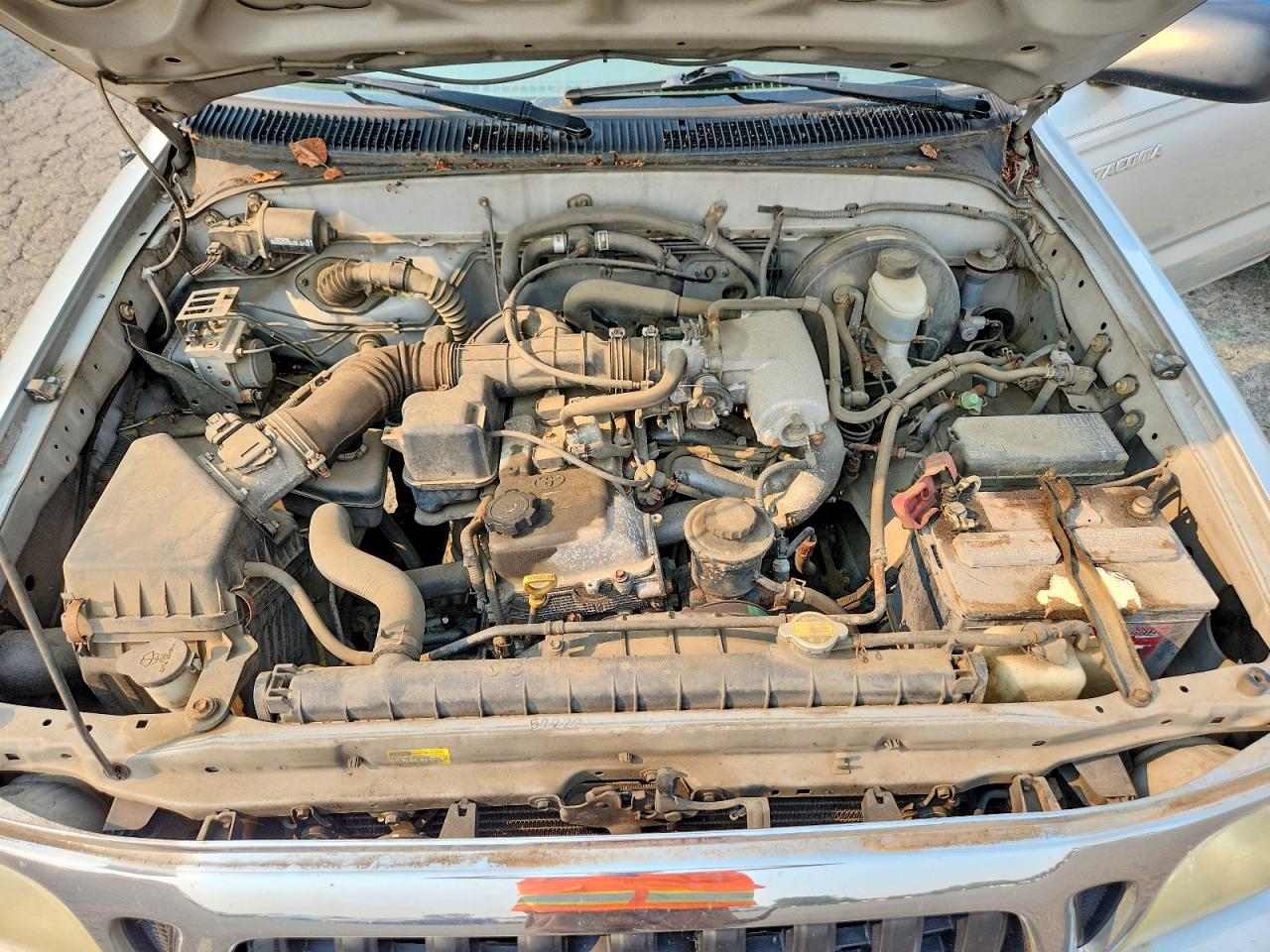 2003 Toyota Tacoma Base Silver vin: 5TEVL52N13Z272452