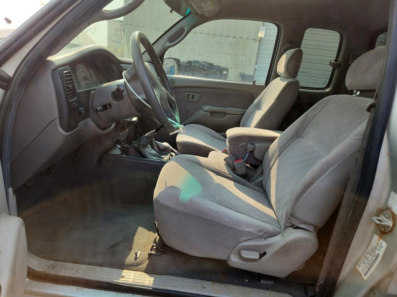2003 Toyota Tacoma Base Silver vin: 5TEVL52N13Z272452