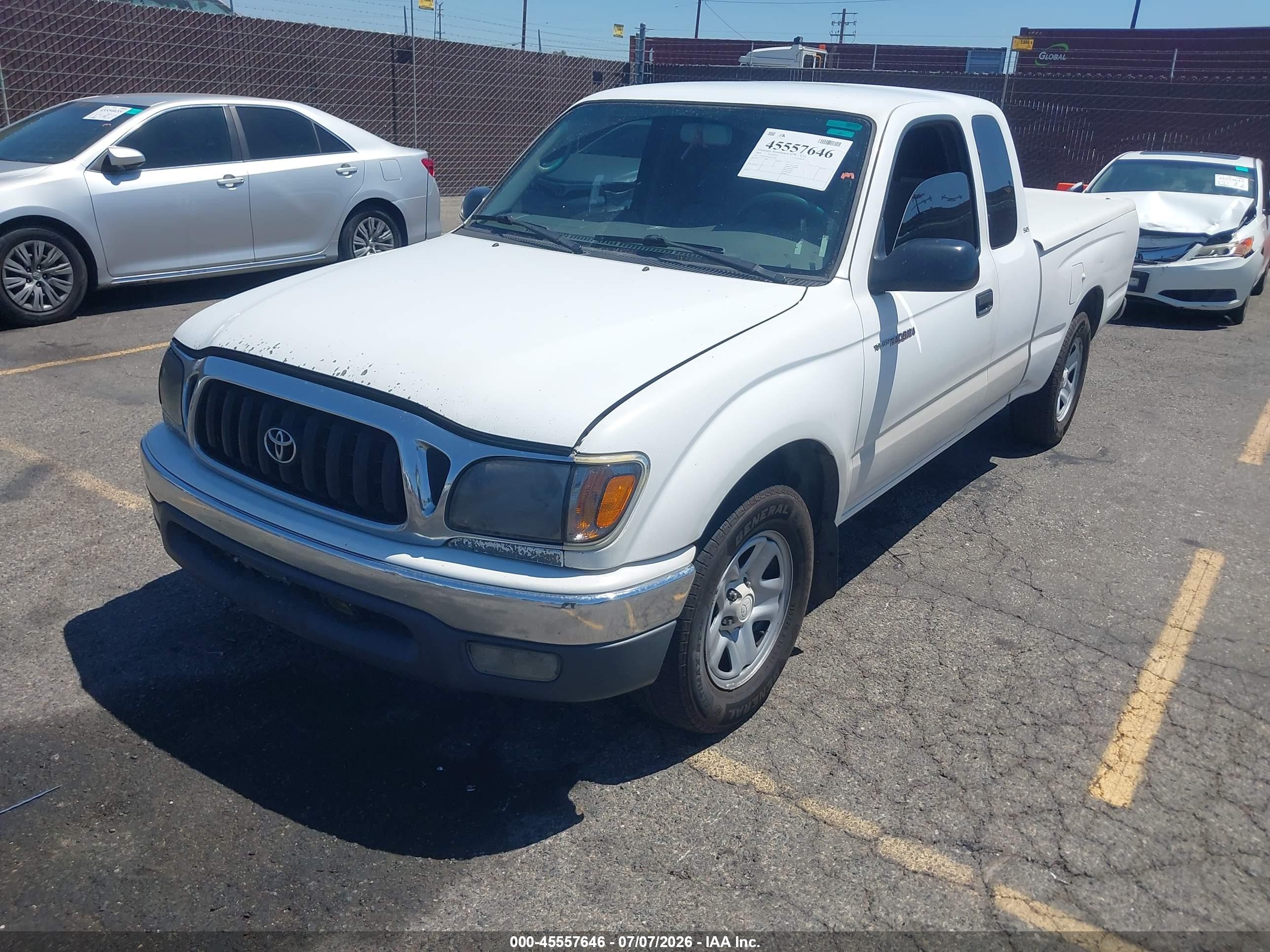 2004 Toyota Tacoma   White vin: 5TEVL52N14Z313261