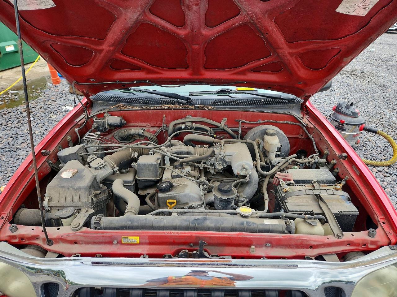 2004 Toyota Tacoma Xtracab Red vin: 5TEVL52N14Z412548