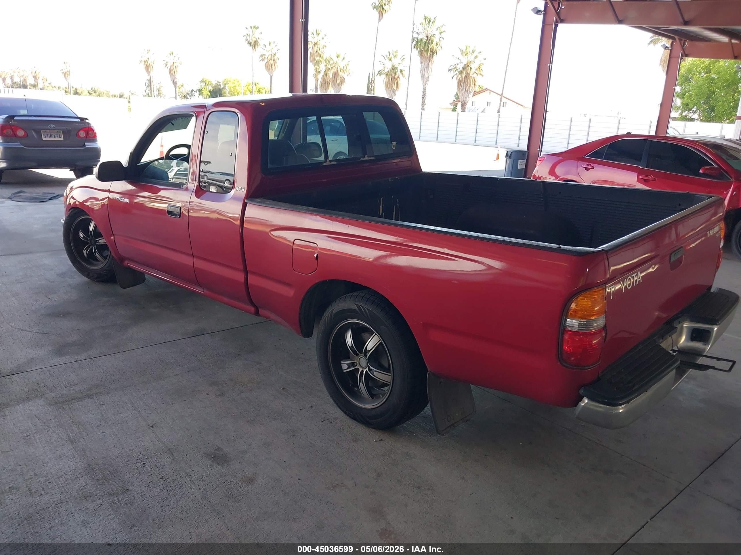 2001 Toyota Tacoma   Красный vin: 5TEVL52N21Z793743