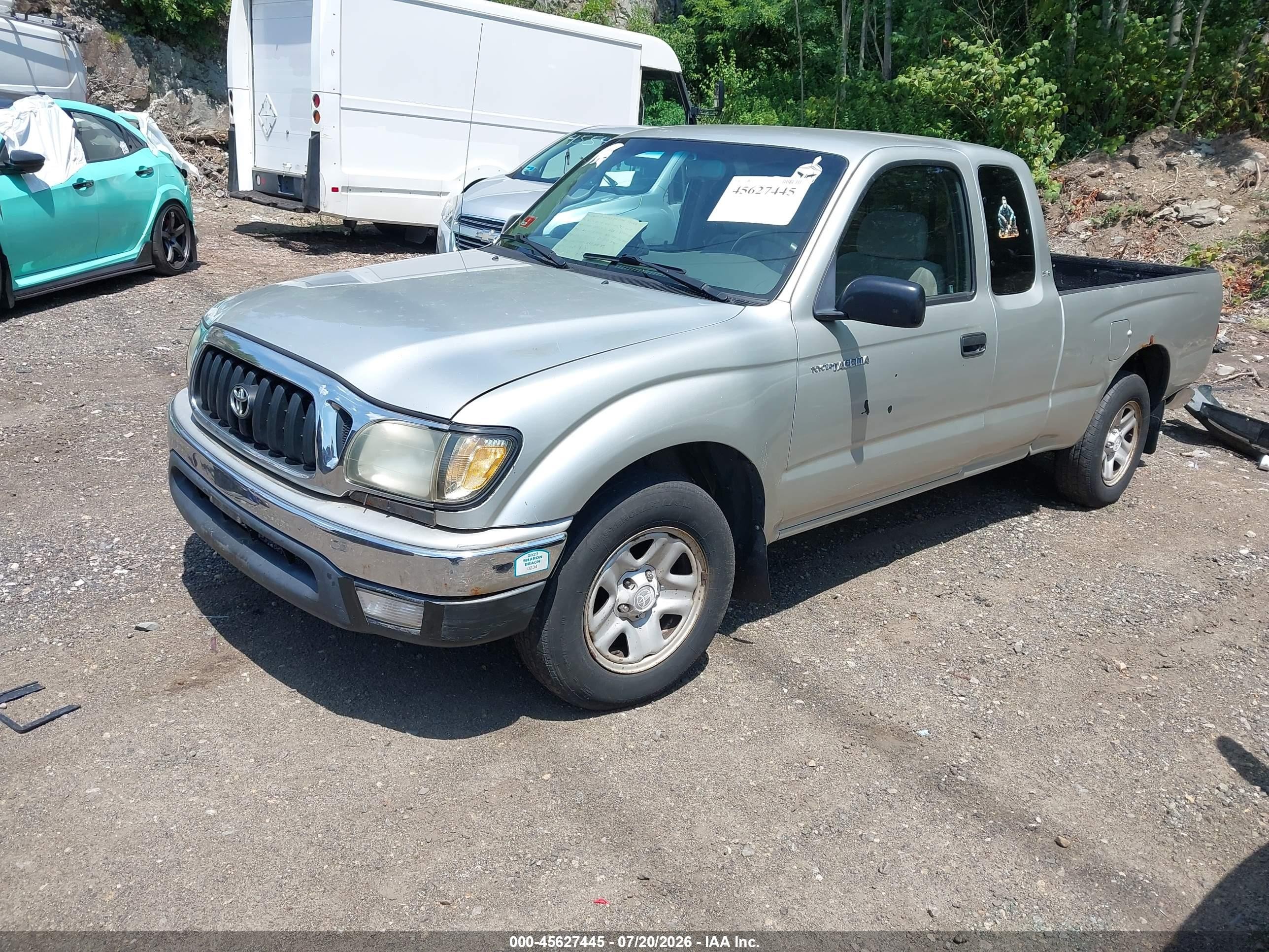 2002 Toyota Tacoma   Silver vin: 5TEVL52N22Z087311