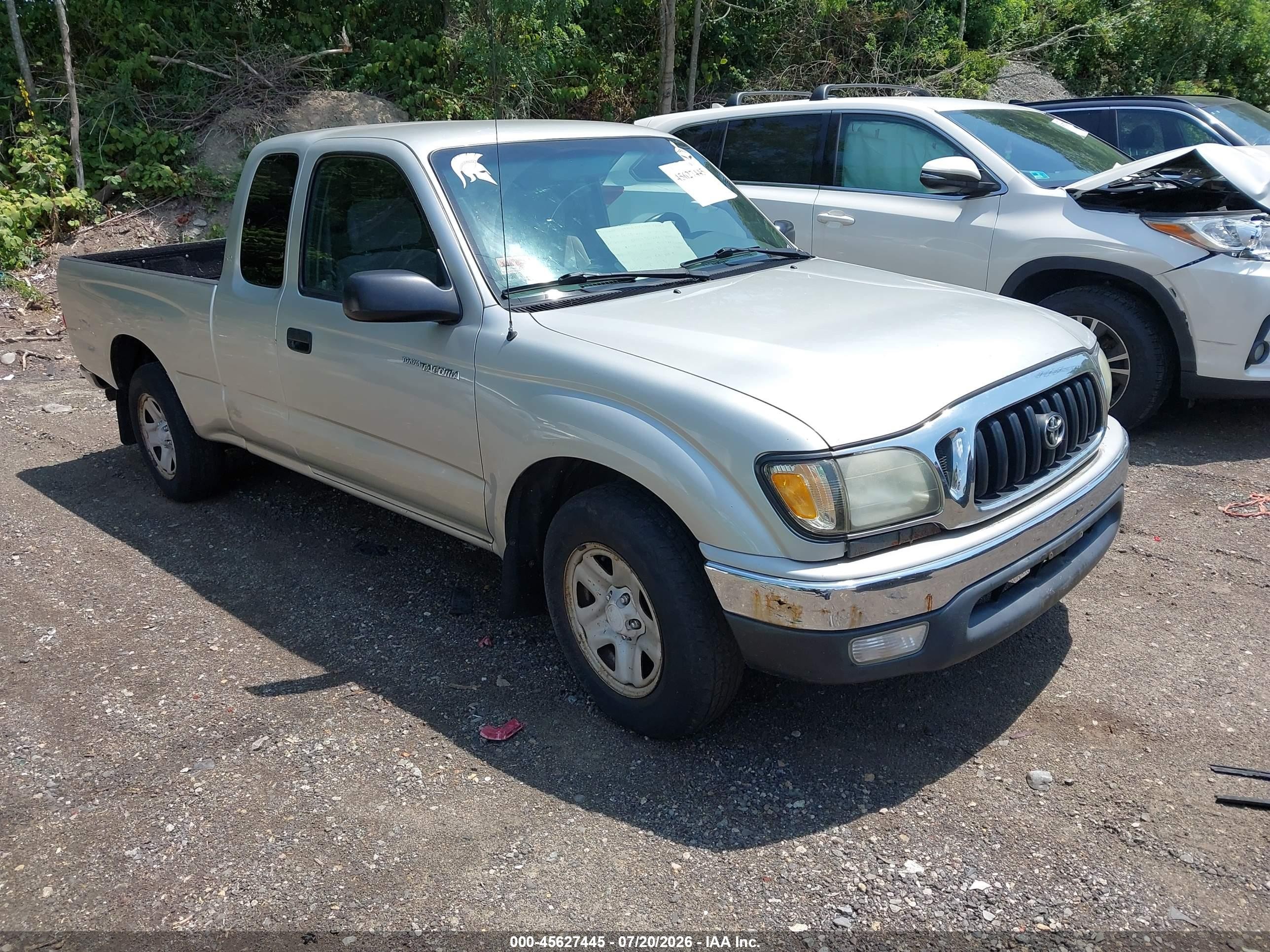 2002 Toyota Tacoma   Silver vin: 5TEVL52N22Z087311
