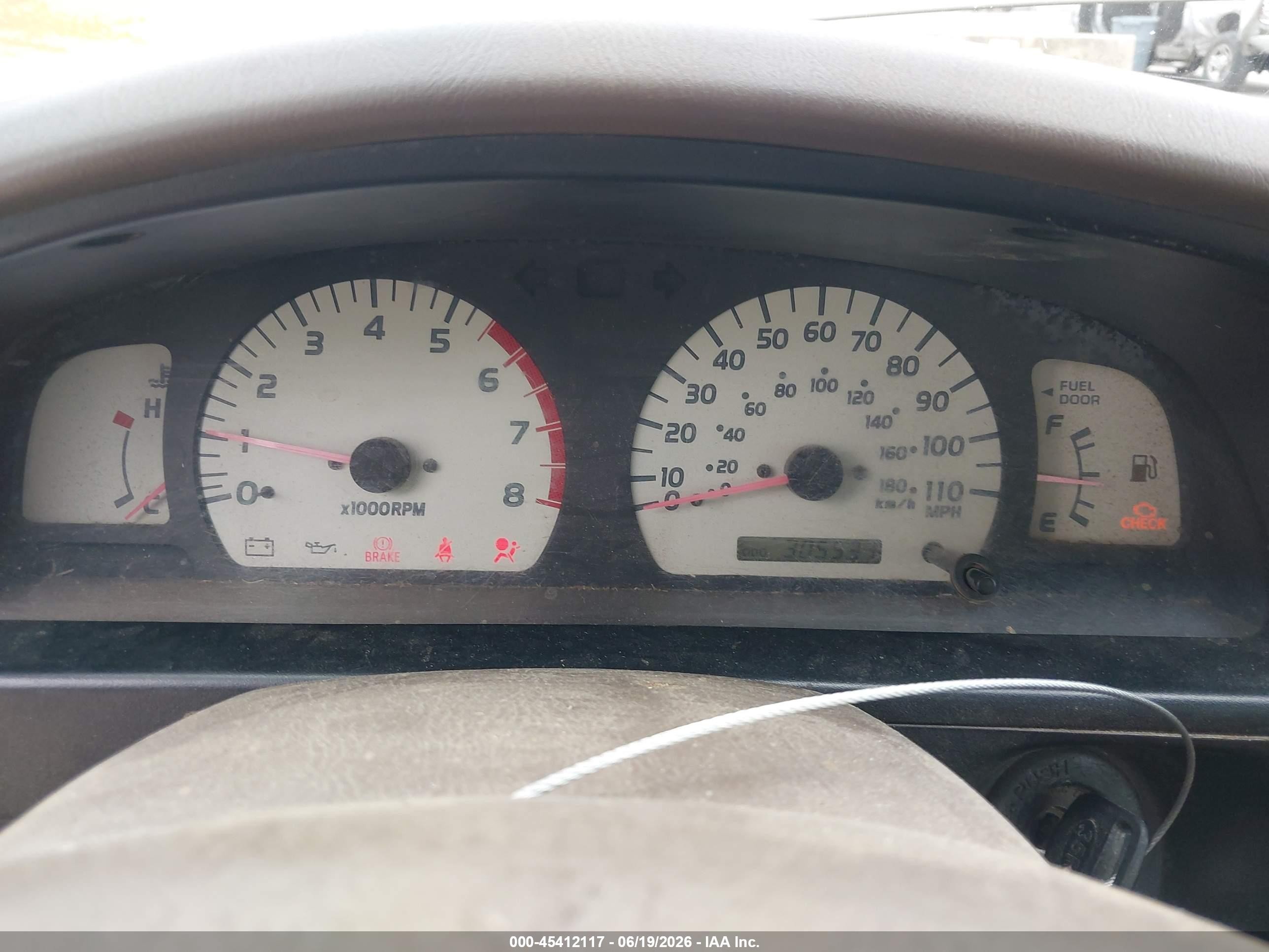 2004 Toyota Tacoma   Gold vin: 5TEVL52N24Z426507