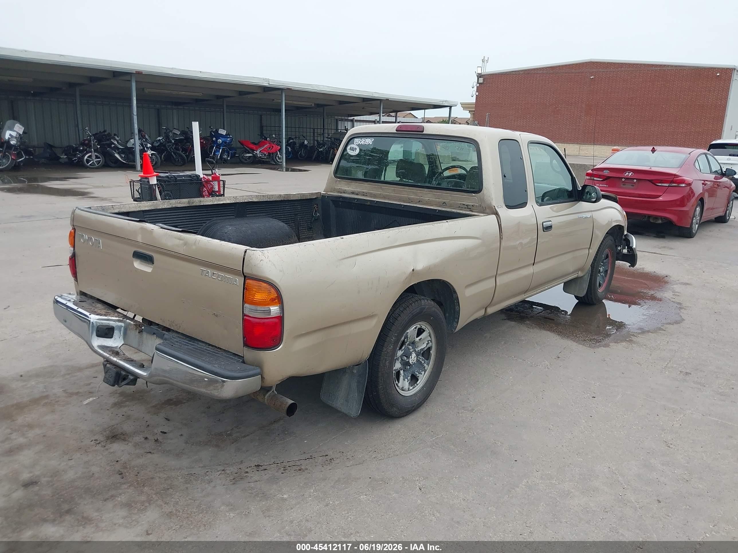 2004 Toyota Tacoma   Gold vin: 5TEVL52N24Z426507