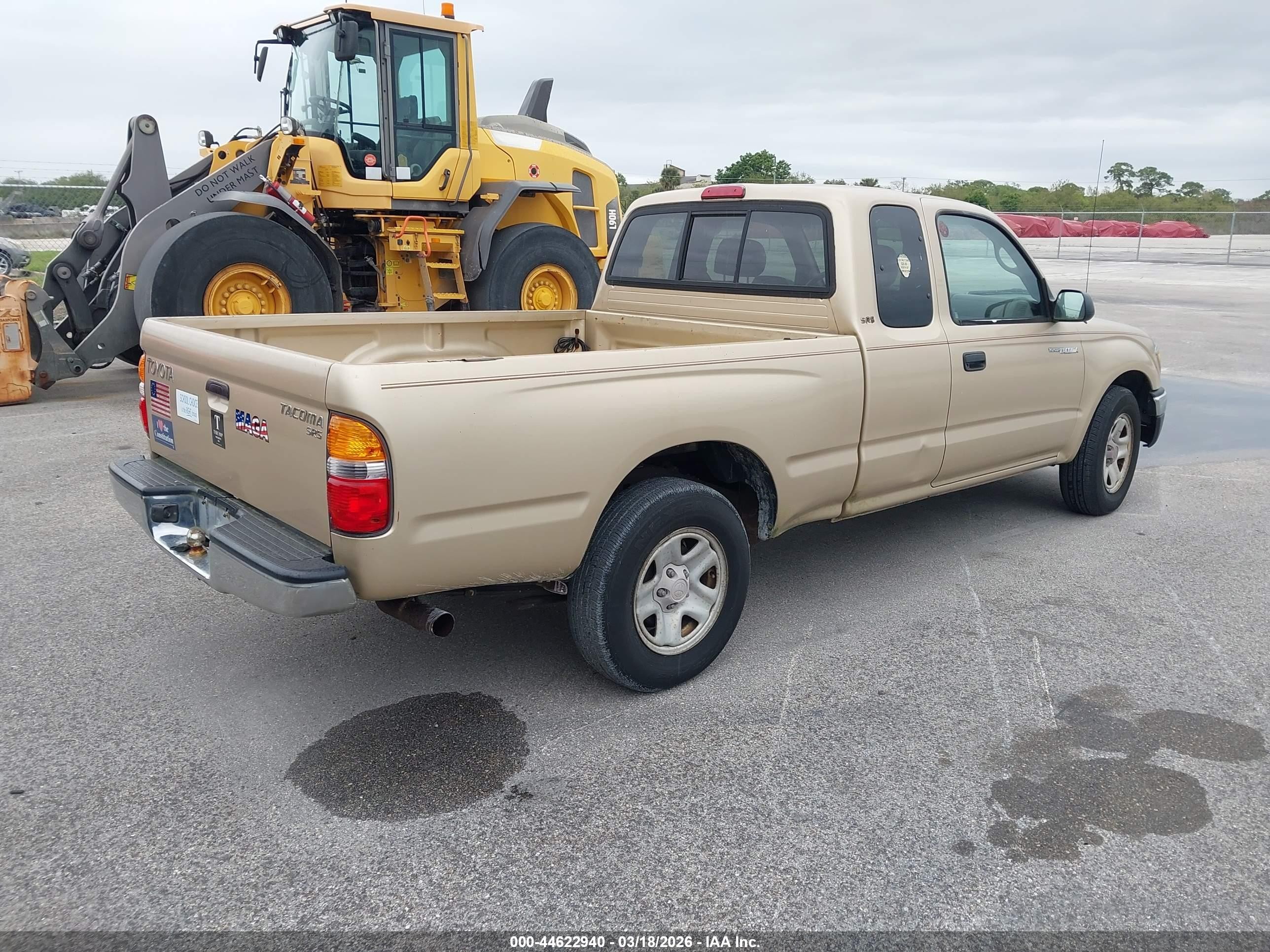 2001 Toyota Tacoma   Gold vin: 5TEVL52N31Z855246
