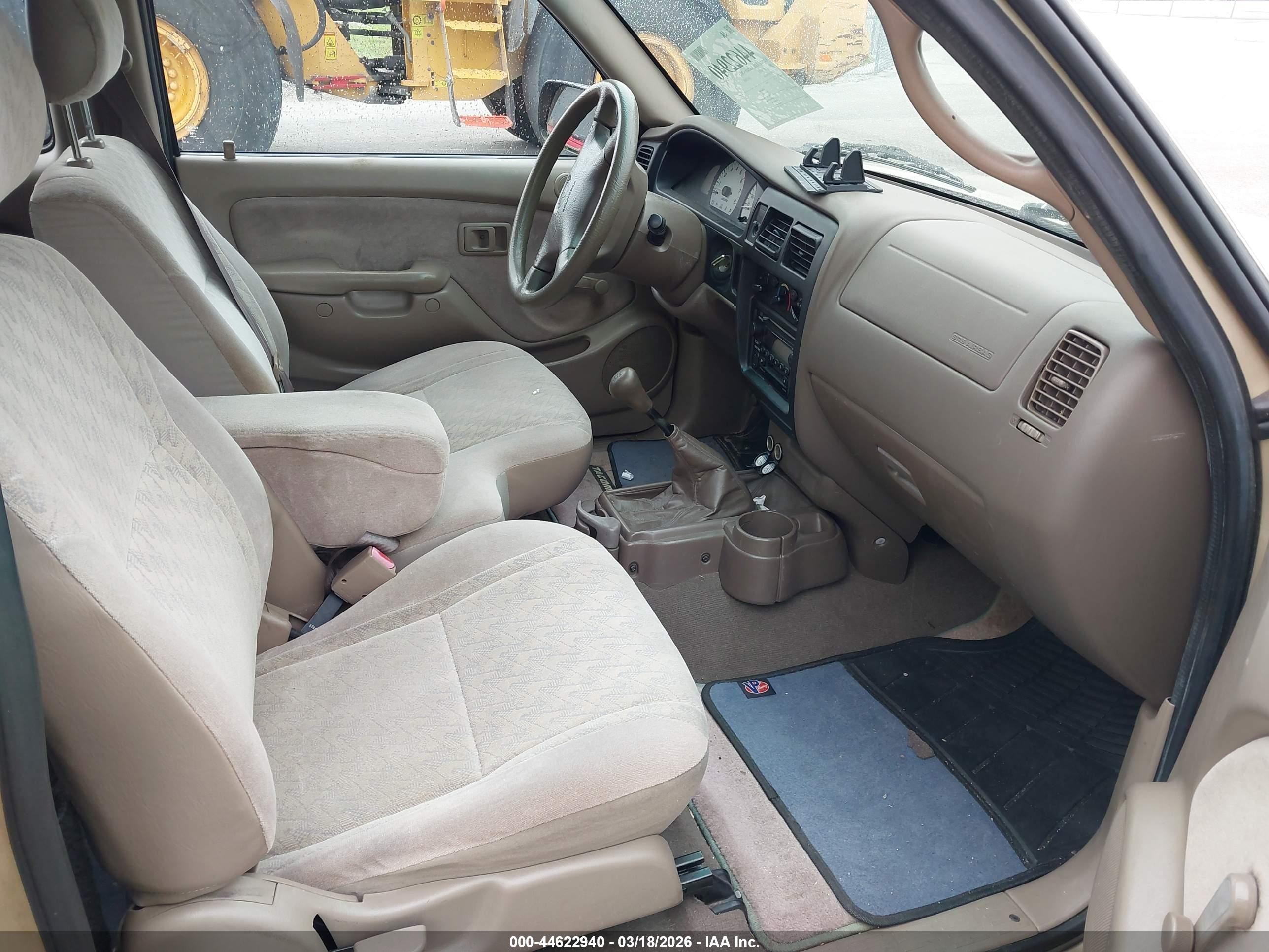 2001 Toyota Tacoma   Gold vin: 5TEVL52N31Z855246