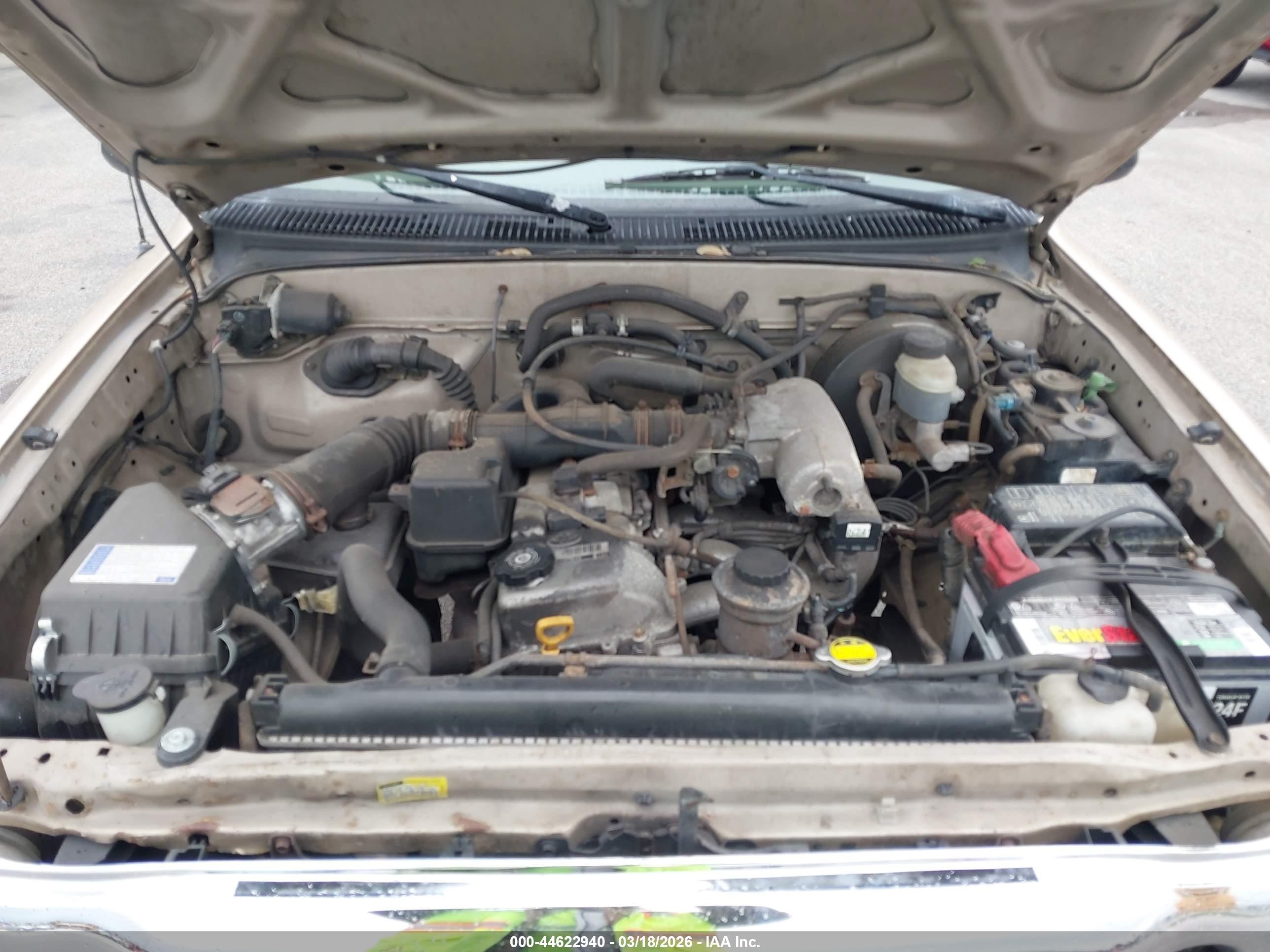 2001 Toyota Tacoma   Gold vin: 5TEVL52N31Z855246