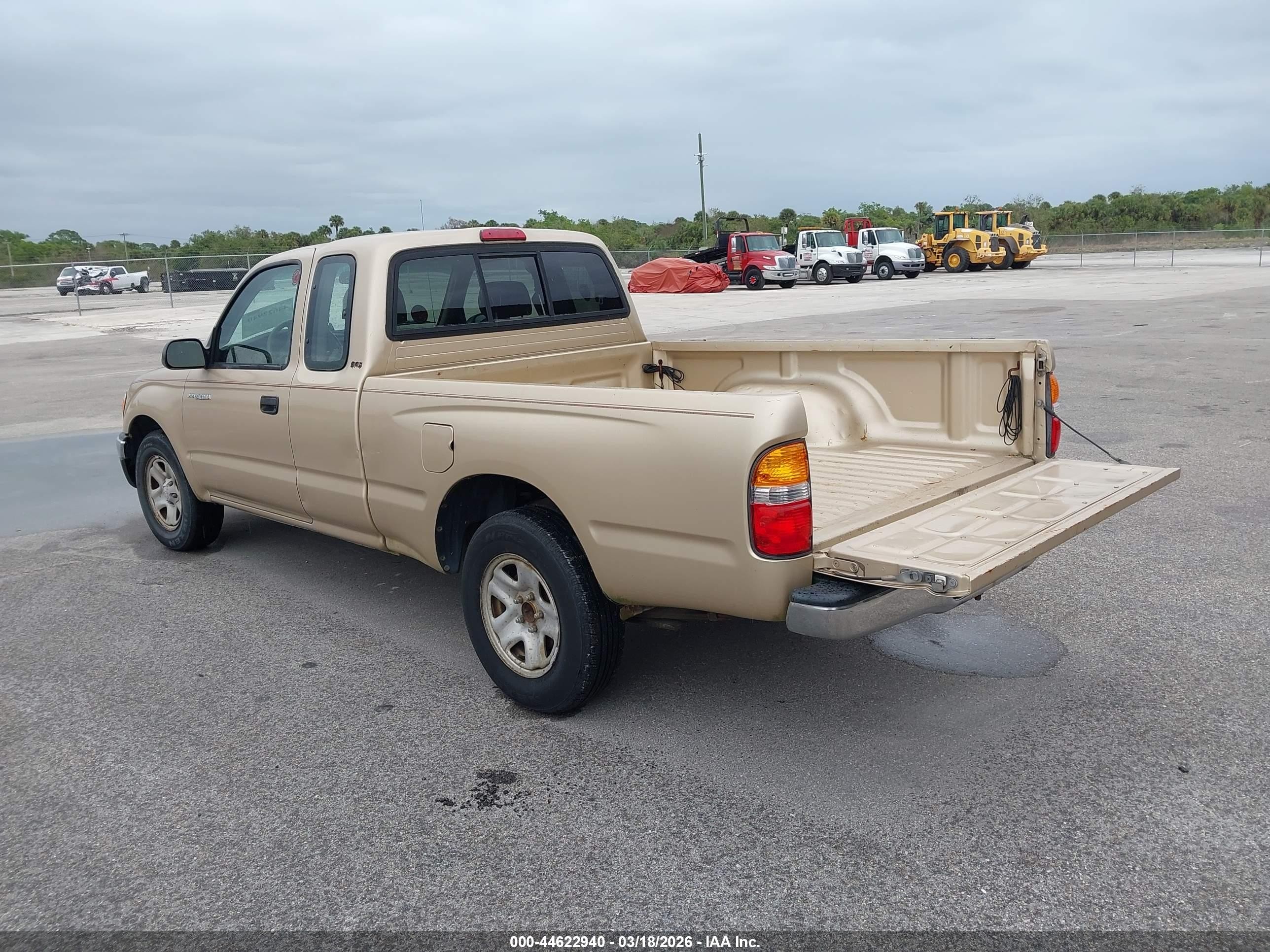 2001 Toyota Tacoma   Gold vin: 5TEVL52N31Z855246