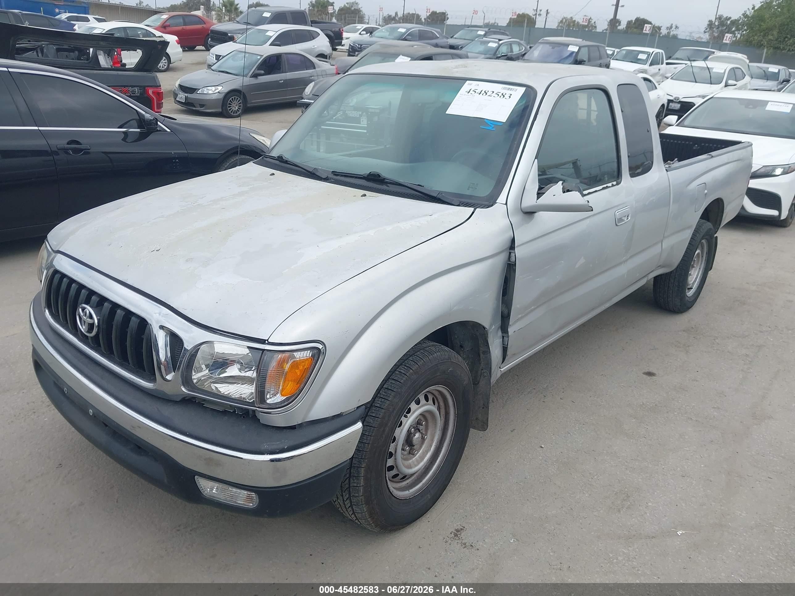 2003 Toyota Tacoma   Silver vin: 5TEVL52N33Z167752
