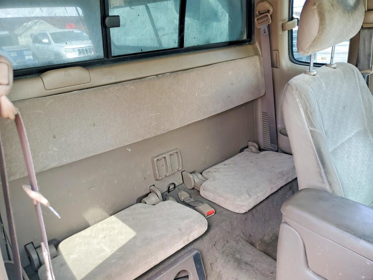 2003 Toyota Tacoma Base Золотой vin: 5TEVL52N43Z220216