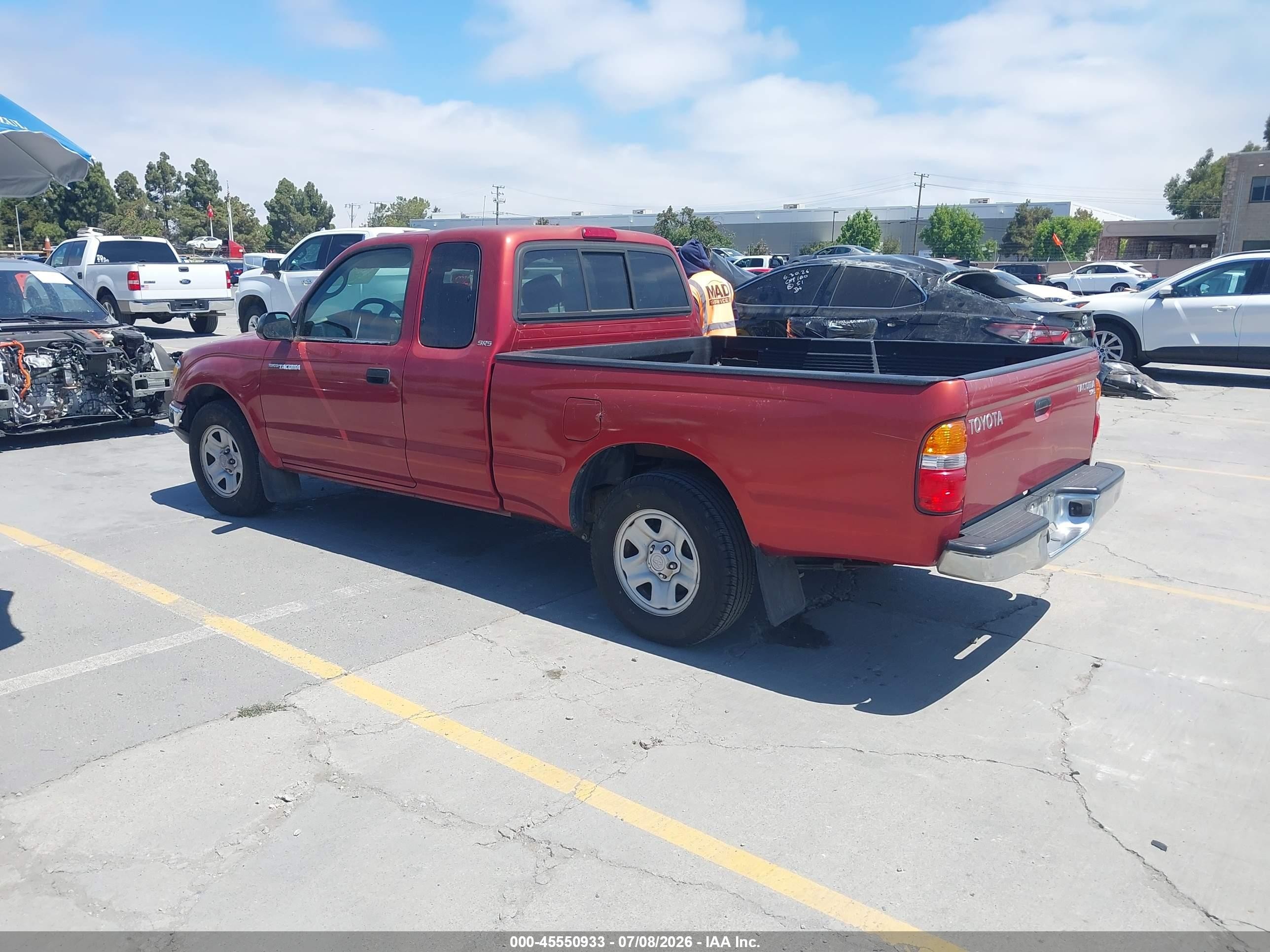 2004 Toyota Tacoma   Red vin: 5TEVL52N44Z384549
