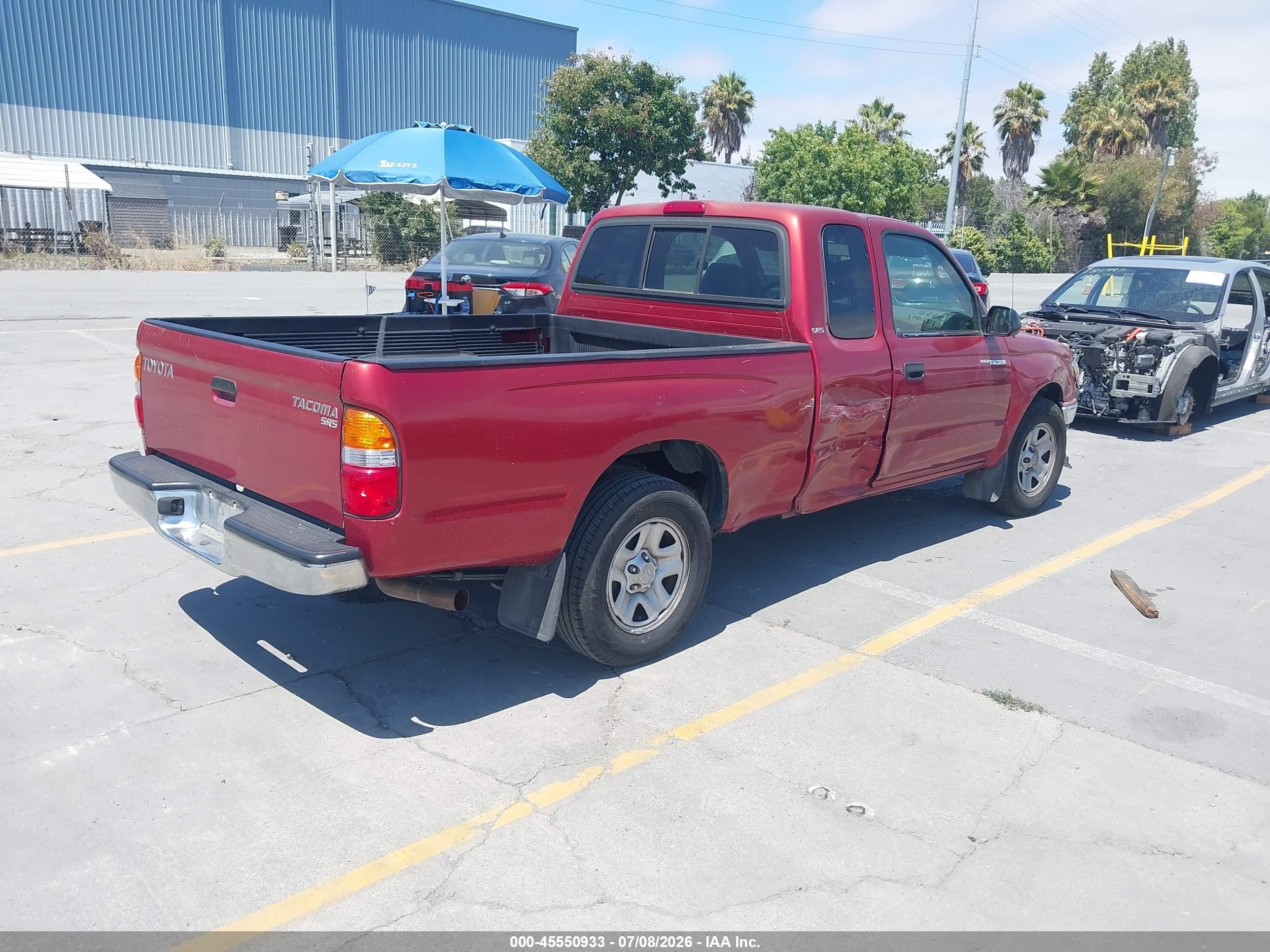 2004 Toyota Tacoma   Red vin: 5TEVL52N44Z384549