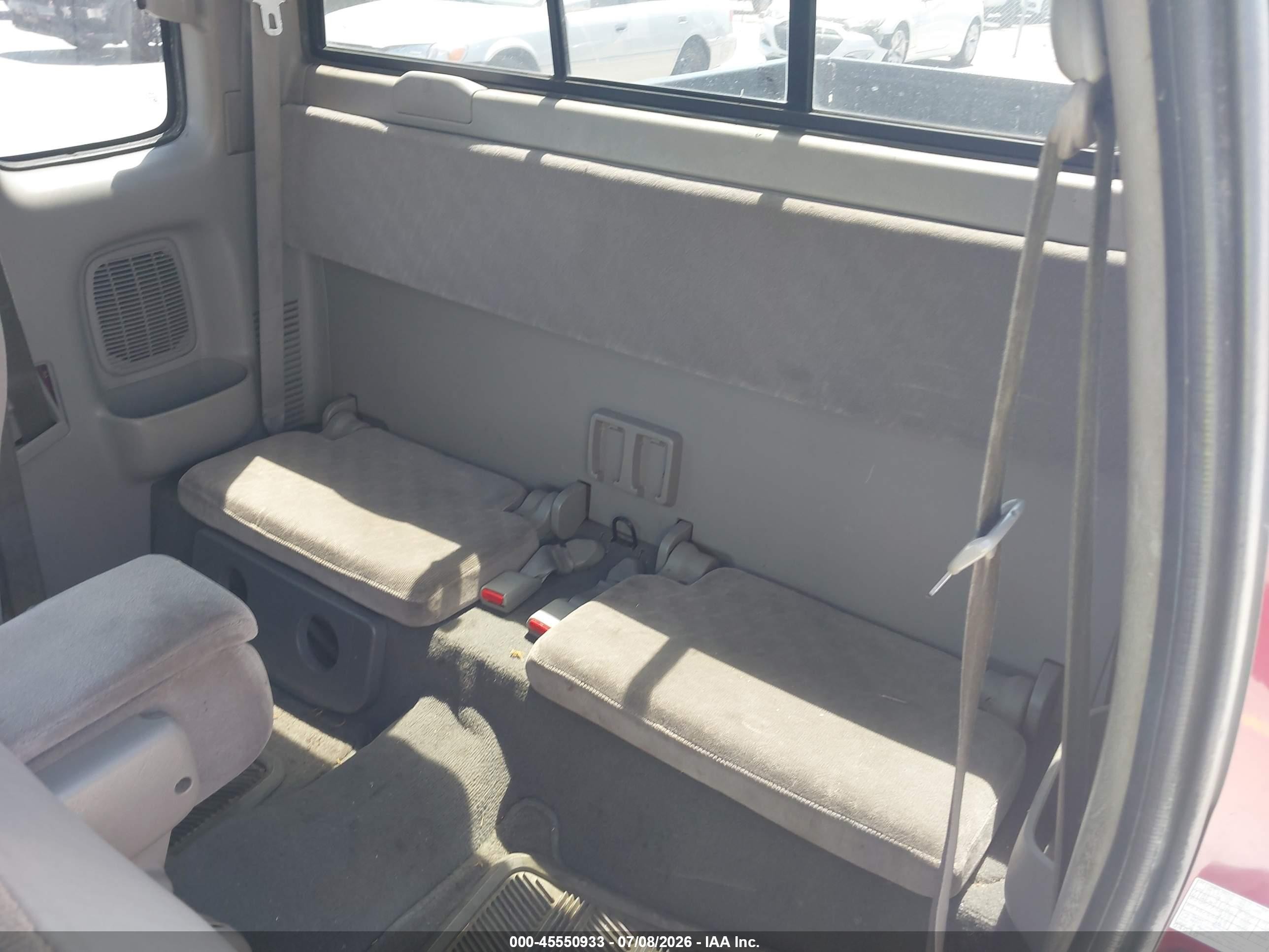 2004 Toyota Tacoma   Red vin: 5TEVL52N44Z384549