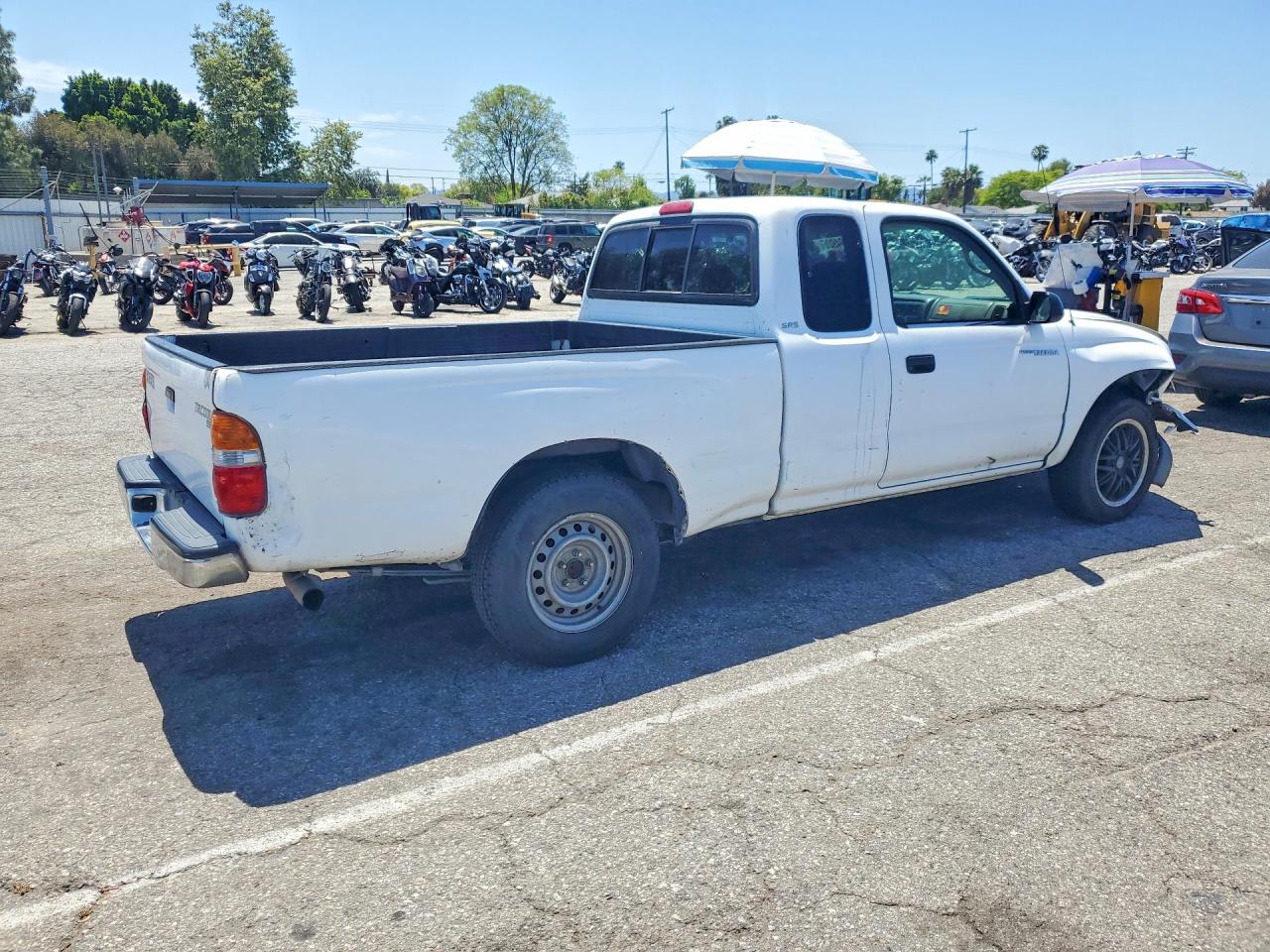 2004 Toyota Tacoma Xtracab White vin: 5TEVL52N44Z432261