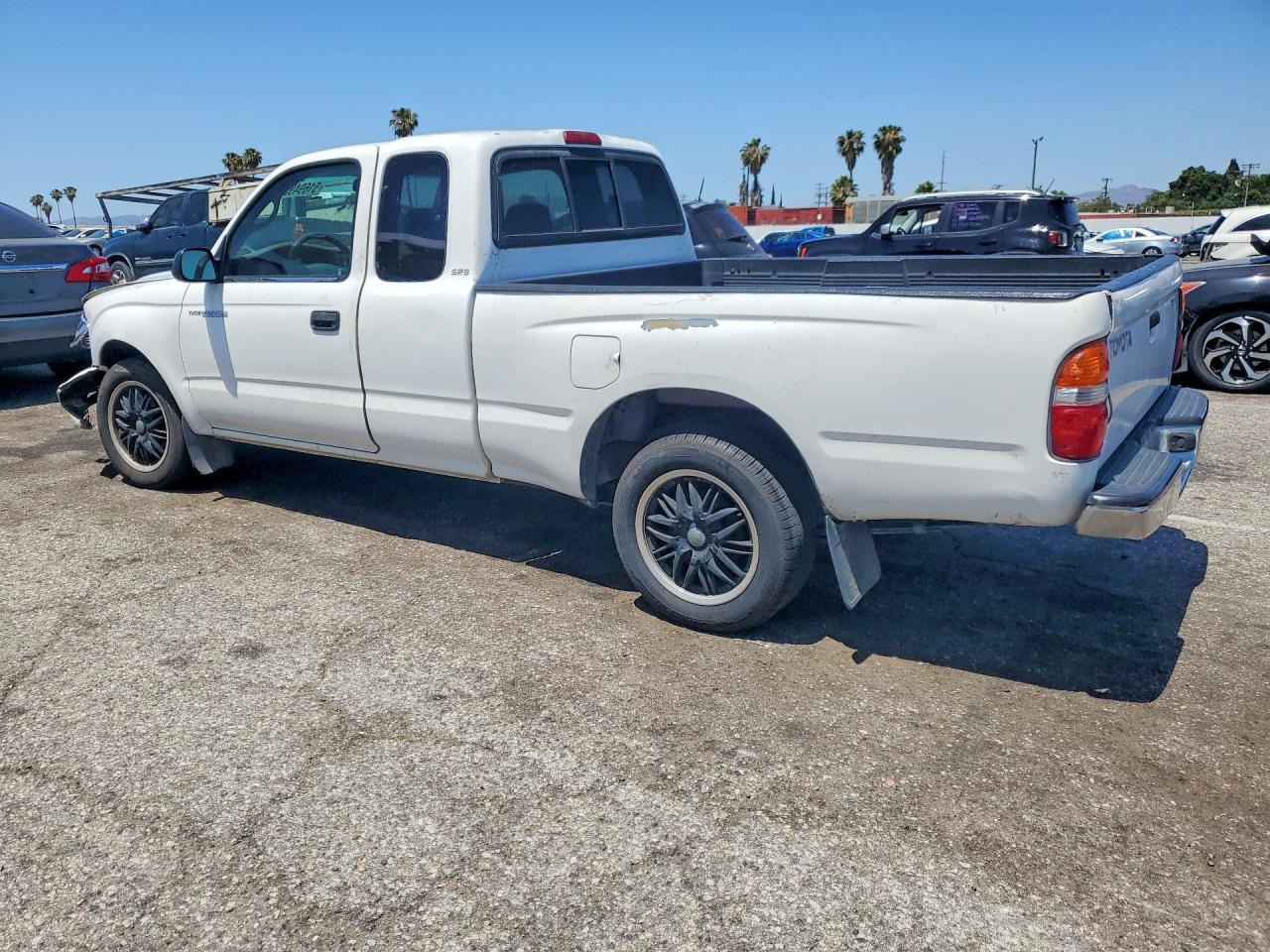 2004 Toyota Tacoma Xtracab White vin: 5TEVL52N44Z432261